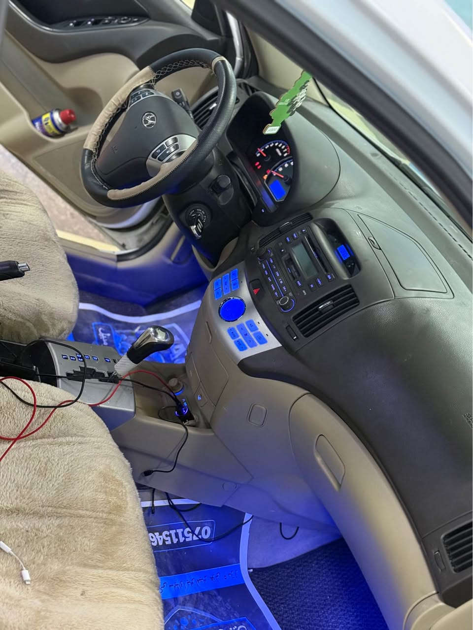 سەیارەکە مۆدێلی 2007
سەیارەکە کامل جایزە بۆ دینارێک مەسرەف مەگەڕێ 
کوشن هیتەر تەبرید سارد گەرم ئاوێنە شەفت و ئیشاڕەت ویل گەورە چوار تایەی لۆک 
خایس و سەقفی بەشەر 
ژم/***********
ژمارەکە بەز وەتسئەپی لەسەرە Singapore
