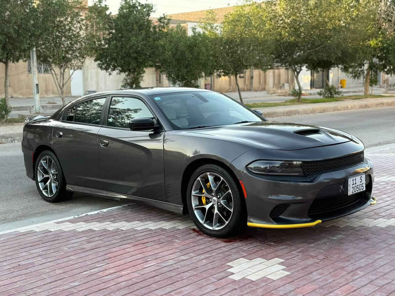 السلام عليكم
للبيع دوج جارجر GT موديل 23 مكينه 6 سلندر  3600 رقم بغداد مميز تحويل مباشر حادثهة ربع جاملغ فقط بجم مكفول دواخل مكفولات مواصفات شاشه جبيره كامره دواره كشنات تدفئه سماعات الباين تشغيل عن بعد حساسات خلفيه كشنات حظن ومعروفه بعد مواصفات الجيتي السياره بجمهة كبس ماملعوب بي والسياره مابيهة نقص نهائي للاستفسار *********** مكان السياره كربلاء السعر 235$ وبيهة مجال حك الجيه السياره حيل جديده وصبغ فقط الجاملغ الشراي يخابر وبالخدمه،
