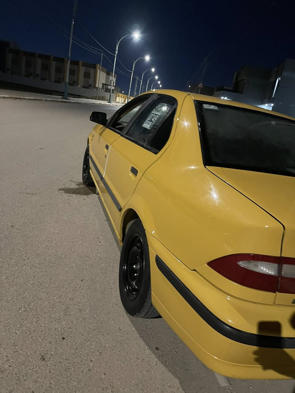 سلام عليكم سمند لبيع موديل 17مكينه وكير وحداديه جديده هيه وغرامات مصفره مدور ثاني يوم ورقم نكليزي كامل بس ستلم تبريد ثلج ❄️ لاستفسار على هاذه رقم ***********
