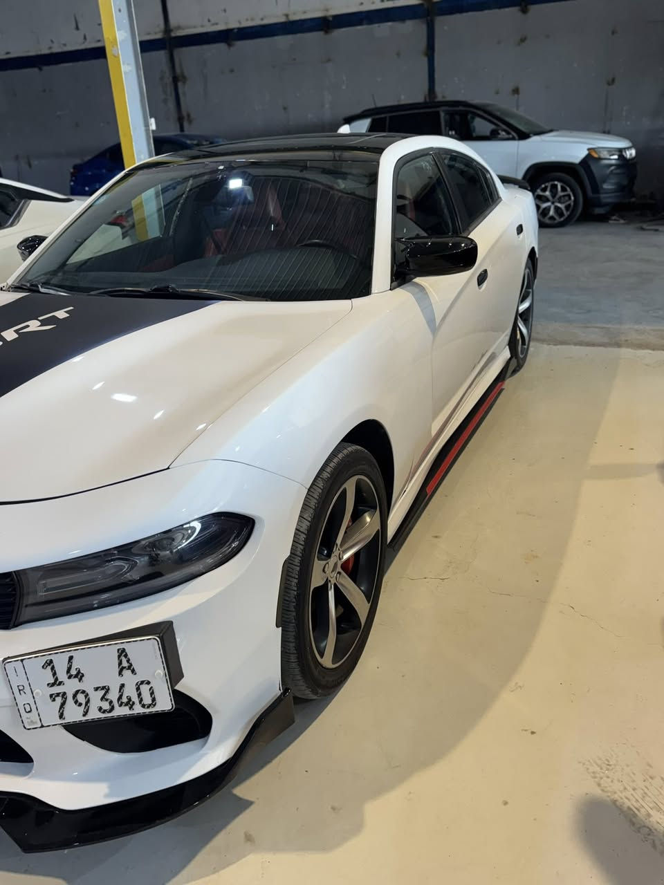 سلام عليكم
جارجر 2019 فول مواصفات 
مرقم بصره حره 
حادثها سرقه عامه بدون ضربه
اصلها 8 سلندر شاديلها مكينه 6 والسنويه6 
تحويل مباشر 
165 
***********
