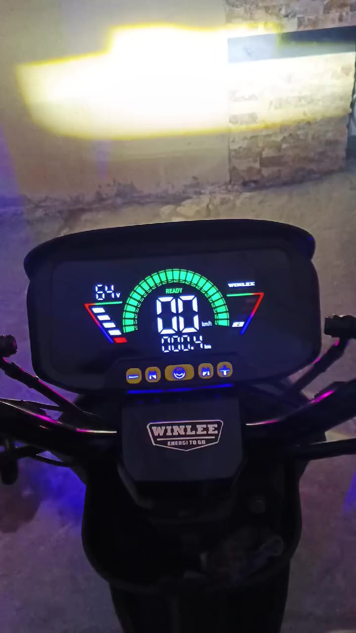 السلام وعليكم دراجة ار9للبيع مديل2026 اخر إصدار ستخدام 20يوم
شركة وينلي 5بطاريات ولي اصلية

أربع سرعة109حقيقي79

بلوتوث وكيبل شحن دراجة ذكية

لايت عالي ناصي ونشرة الوان

ملف1800

دبلات وتتحمل وزن مثل ماكلت استخدام 20يوم فقط جدآ نضيفة

السعر450$وبيه مجال بسيط العنوان بغداد جديدة
رقم الهاتف***********
