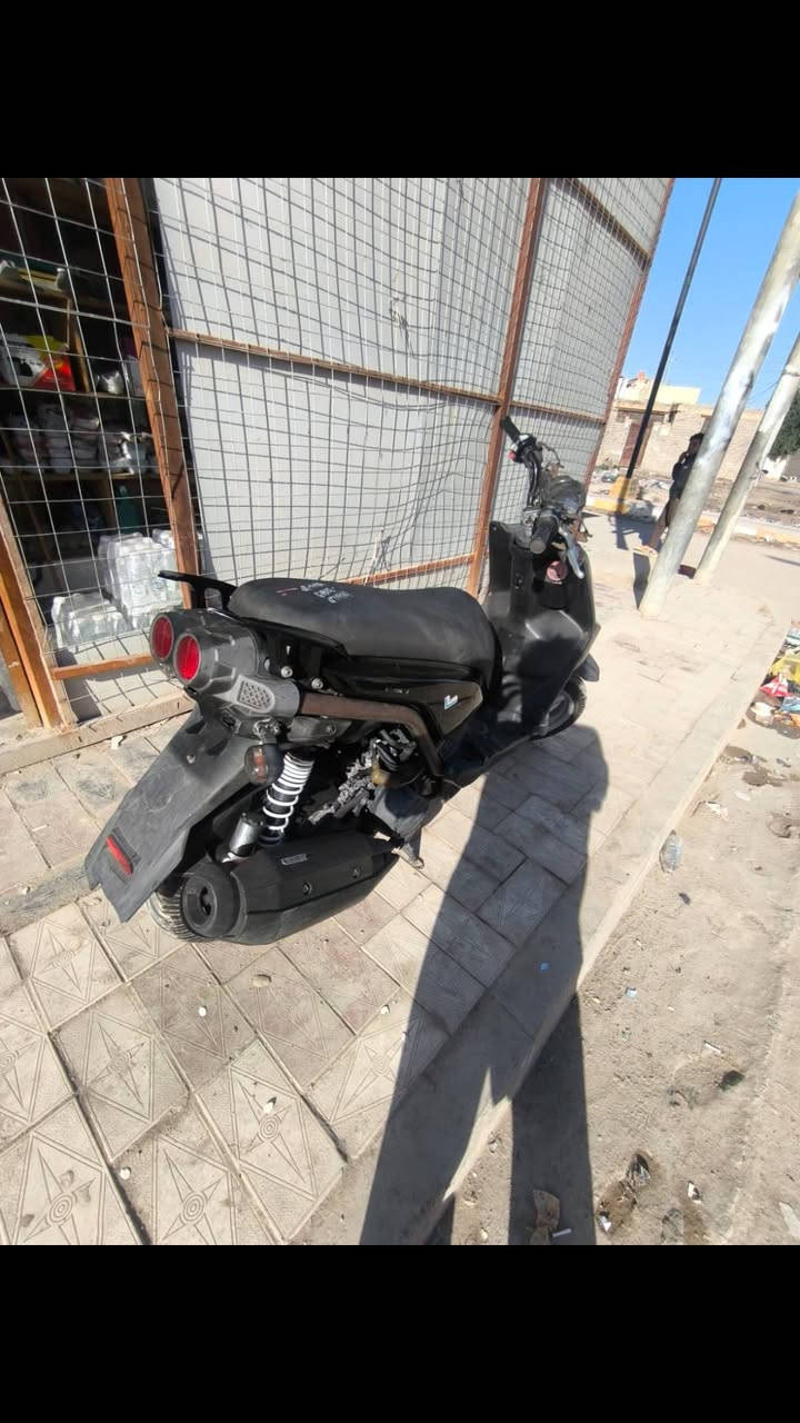 ١٥ يوم صاله طالعه من الحاويه بيع مستعجل اول تبديله دهن ١٦٠٠ وبيه مجال بسيط ***********
