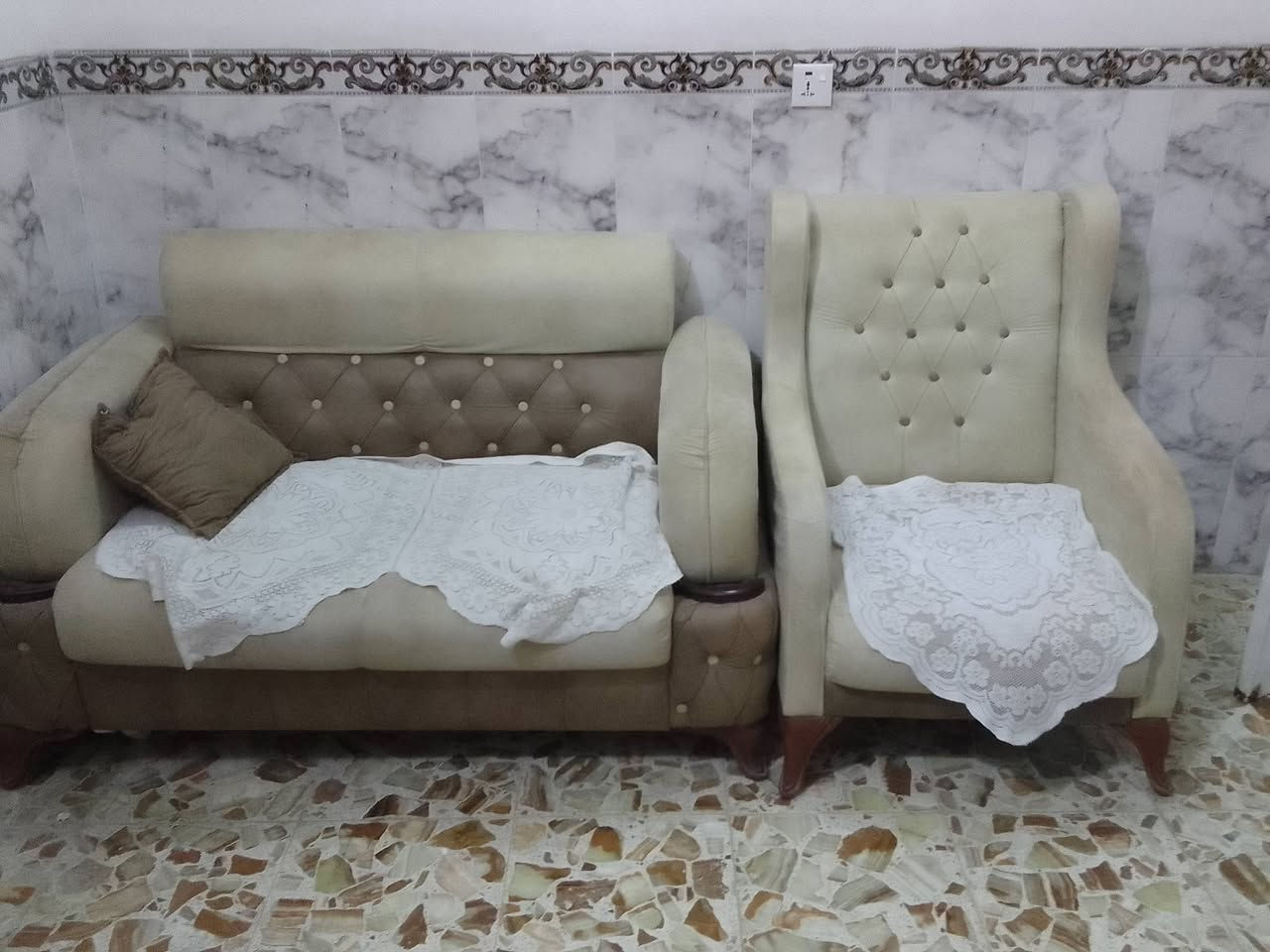 السلام عليكم
تخم 10مقاعد لل بي ع
سعر 400


**إذا كنت صاحب هذا الإعلان وتريد حذفه لأي سبب، رجاءا أرسل رسالة إلى الدعم الفني**