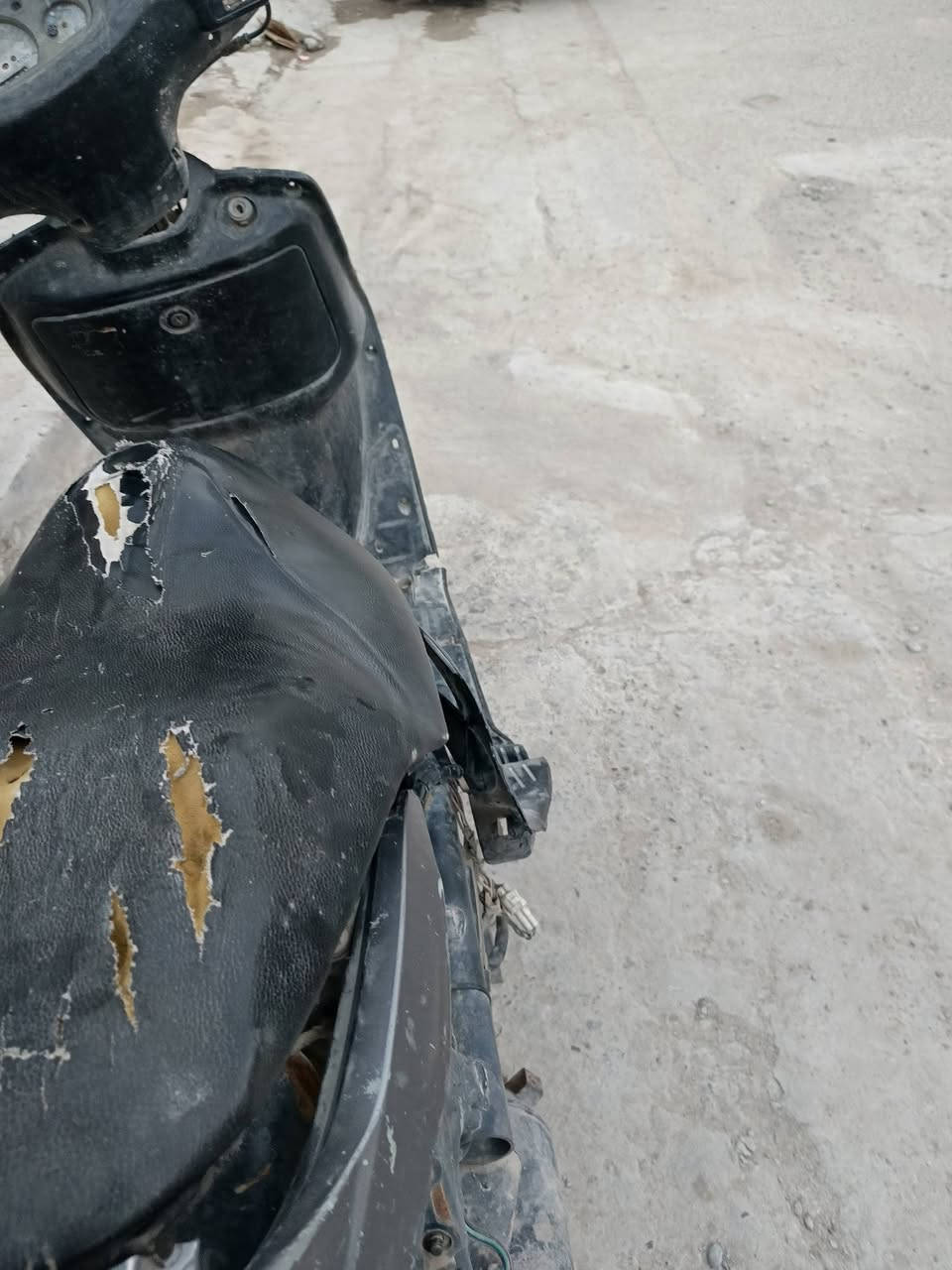 سلام عليكم دراجة فراشة ياباني شغالة خير من اللة السعر 60الف قفل من الاخير شغالة شغالة هندر وطلع مكاني الشعب بظهر بانزين خانة عدن


**إذا كنت صاحب هذا الإعلان وتريد حذفه لأي سبب، رجاءا أرسل رسالة إلى الدعم الفني**