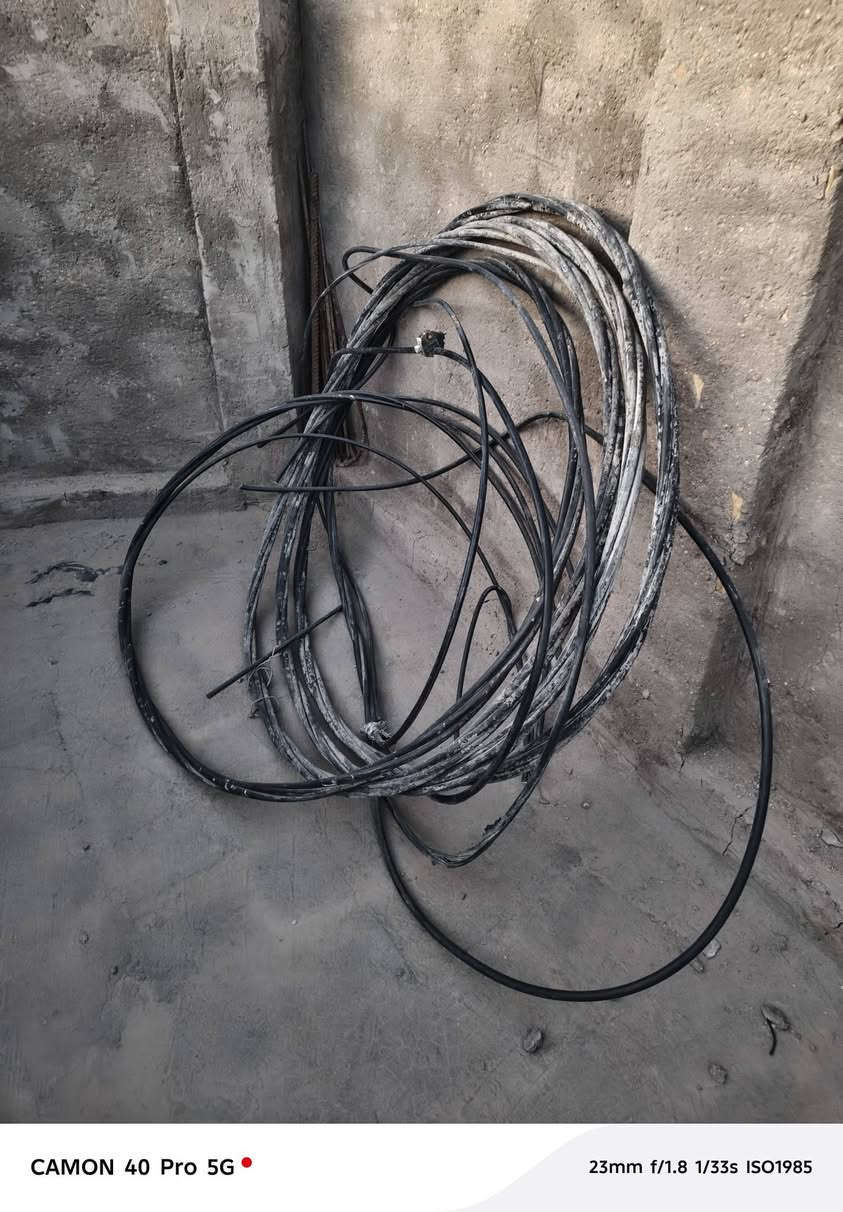 ظفيره للبيع 23 متر ستعمال قليل ***********
