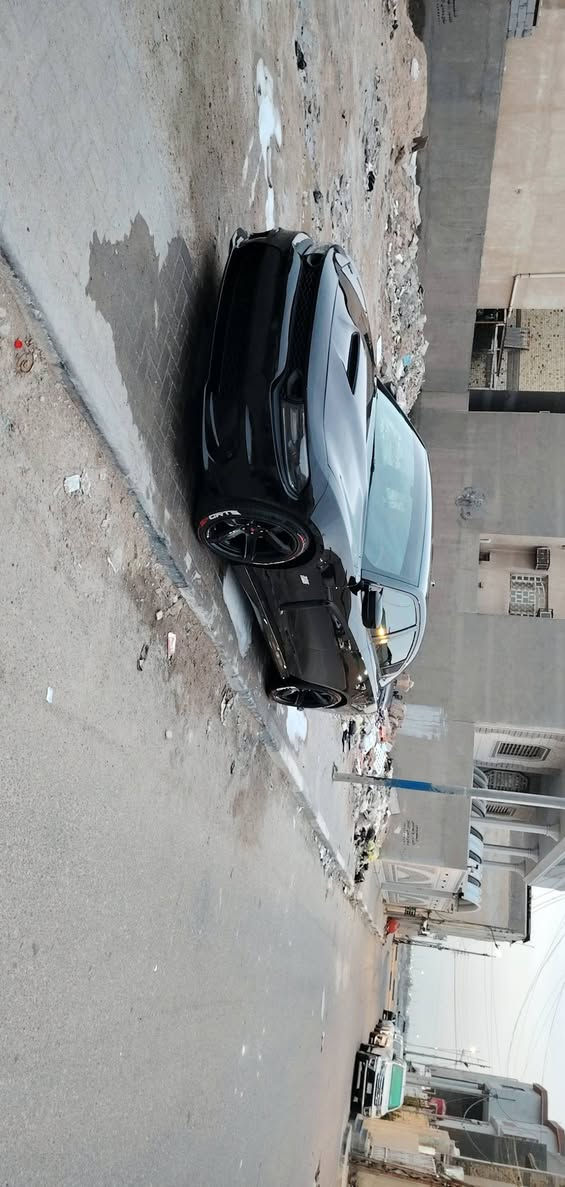 سلام عليكم بوليش سيارات صبغ سوادات حمام تكحيل بوليش الماني وامر يكي السياره الصالون 100والسبعه راكب 125مكاني القبله حي المهندسين *********** البصرة, العراق
