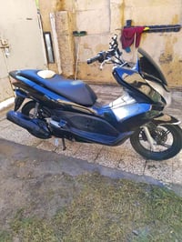 شباب للبيع pcxيابانيJF  جيل اول125 كفالة عامة من كلشي شرط الفحص وضع ال...