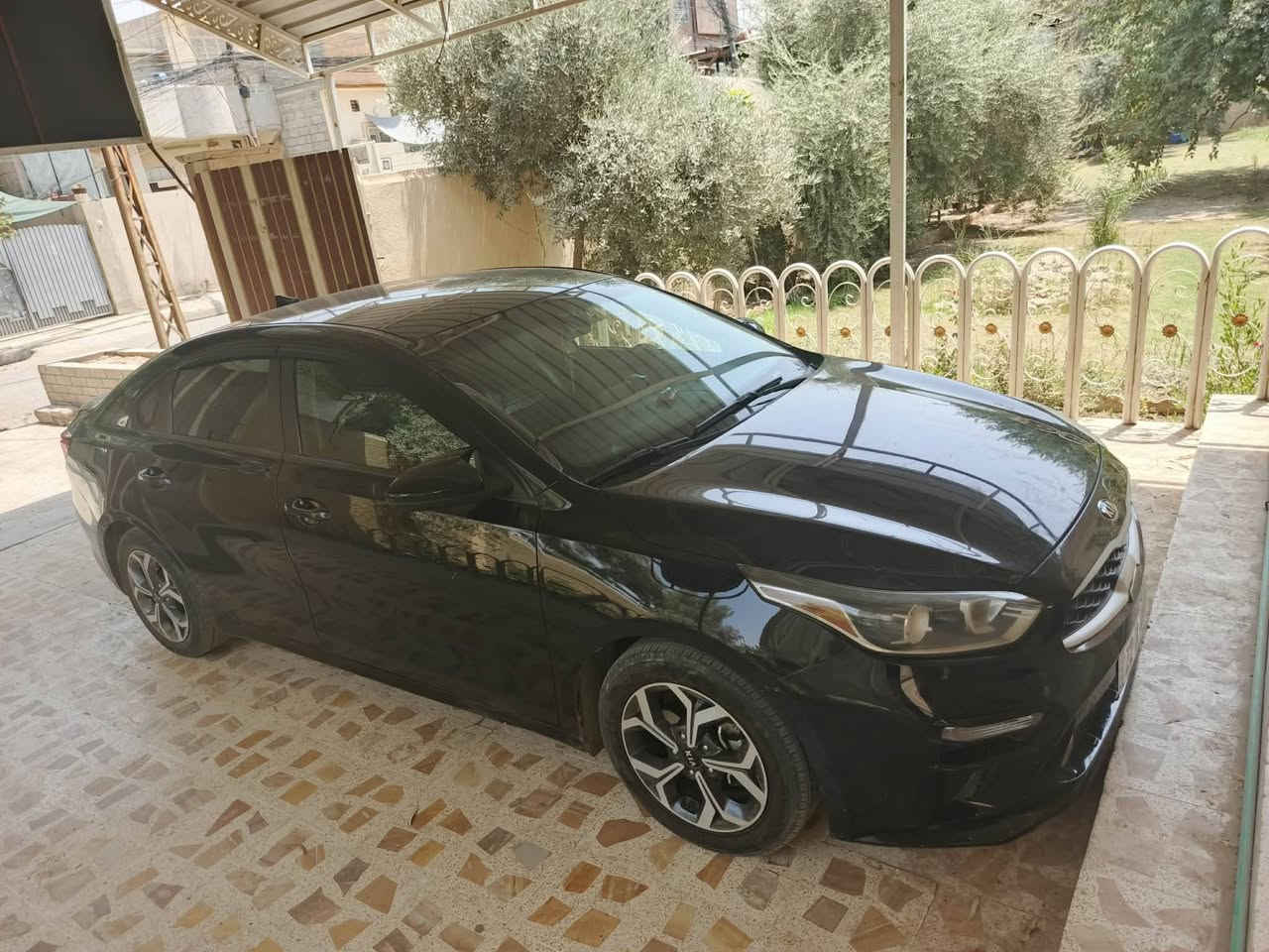 ‏كيا فورتي امريكي 2019
‏اللون اسود

‏رقم اربيل باسمي شرط التحويل 

‏مواصفات 

‏👈وضع قيادة رياضي ، عادي ، ذكي 

‏👈رادار و توقف تلقائي عند الاقتراب من سيارة  

‏👈شاشة كبيرة  

‏👈شاشة اعطال و قياس ضغط الاطارات

‏👈 انذار سرقة 

‏مانع انزلاق 

‏👈تحكمات ستيرن   

‏👈كير at المرغوب

‏👈 تبريد شرط

‏👈محرك ٢٠٠٠ دوش 

‏🙄حجر الصالنصة موجود

‏👈🏿حادثها قطعه صبغ وباب خلف السائق سرقه ايرباك برده فقط موجود بالصورة مع السونار

‏السعر 128

‏بيها مجال للشراي

‏للتواصل

‏***********
