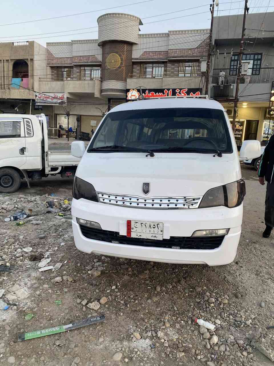 جنبي h1 موديل 2014 محرك ونجي سته سلندر بدون صرف سياره خير من الله متصرف عليهه ربع دينار كله جديد سياره شادلهه منضومه كامله مال تبريد ثلج يرادله شكم شغله مثل دكتدات مال تبريد مكسره وبطاين سياره باسمي مصفره هيئه وغرامات مكاني حي جهاد *********** السعر 85 ورقه
