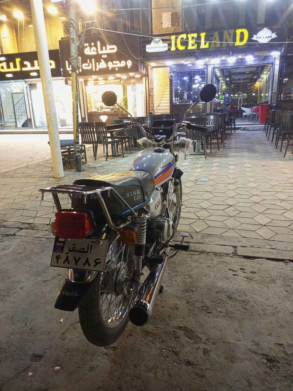 السلام عليكم دراجة نامه امتياز للبيع موديل 2052طالعه بنهايه شهر 12ماشيه الفين كله بلاد مكفوله من كلشي رايد مراوس ب5كير كون نضيفه مكان بغداد الدوره موجود خاص الرقم ***********
