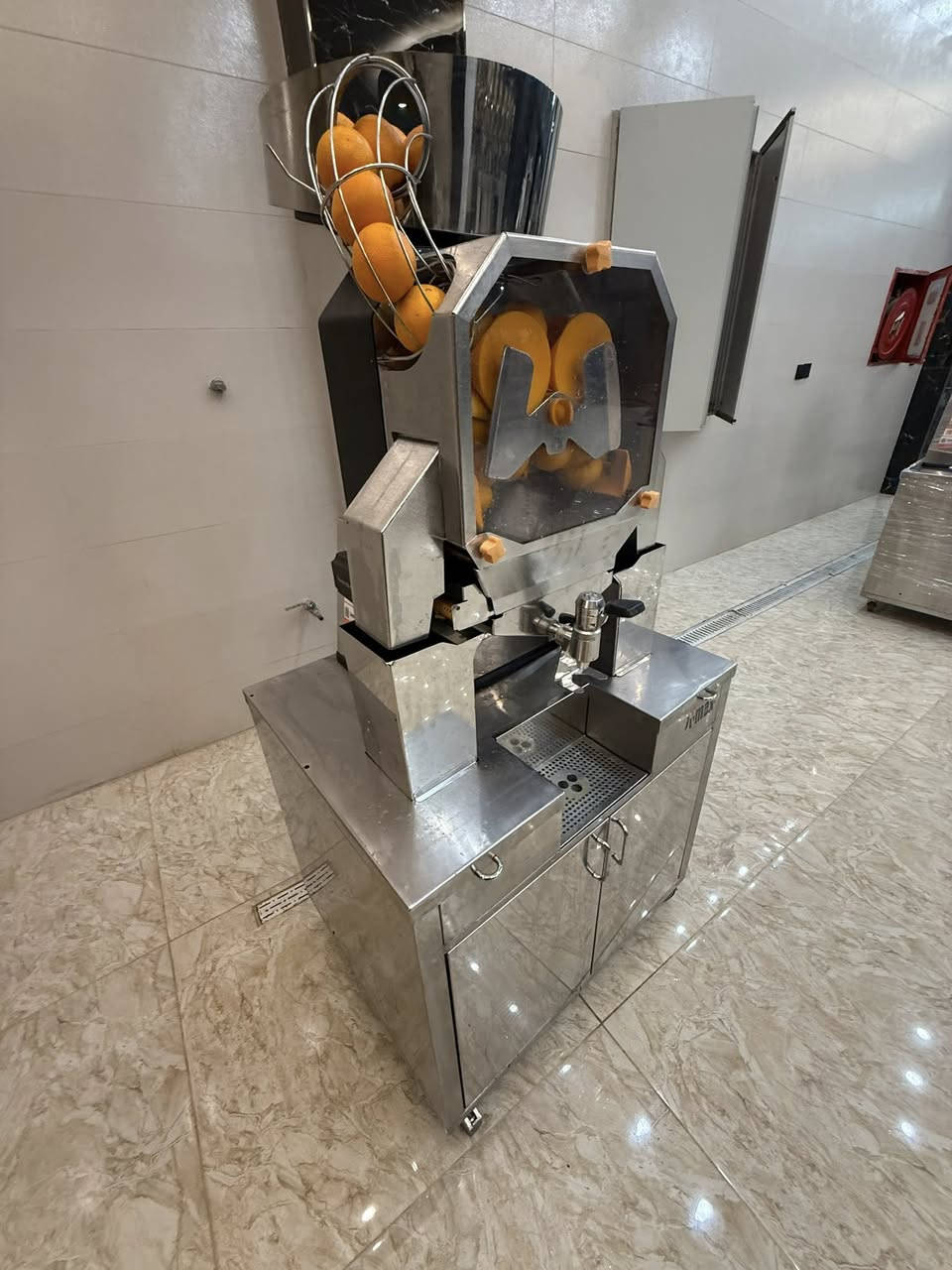 🍊 عصارة برتقال للبيع (مستعملة)
عصارة بحالة جيدة جداً وتعمل بدون أي مشاكل، استخدام خفيف فقط.

✔️ قوية وسريعة  
✔️ سهلة التنظيف  
✔️ مناسبة للبيت أو للمحل  

💰 السعر: في الموقع  
📍 المكان: أربيل  
📞 رقم الهاتف: ***********

فرصة ممتازة بسعر منا

214"}
🍊 ئامێری  پرتەقاڵ بۆ فرۆشتن (دووهەم دەست)

ئامێرەکە زۆر باشە و بە باشی کار دەکات، بە کەم بەکارهێنراوە و هیچ کێشەیەکی نییە.

✔️ خێرا و بەهێز  
✔️ ئاسان بۆ پاککردنەوە  
✔️ گونجاو بۆ ماڵ یان دووکان  

💰 نرخ: لە شوێنەکە  
📍 شوێن: هەولێر (Erbil)  
📞 ژمارە: ***********

هەلێکی باشە ب
