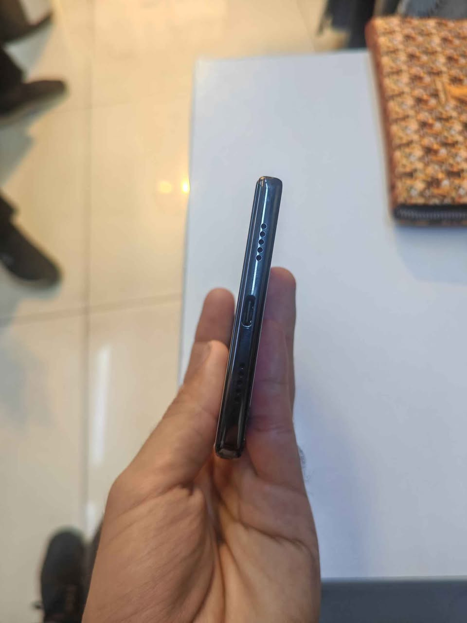 Mi Mix 
مۆبایلێکی تا بڵێی جوان و تایبەتە شاشەیکی پانو گەورەی هەیە بۆ سەیری فیلم و یاری تەنیا ئەو درزانەی تیایە لە ڕەسمەکا دیارە 
نرخی 100 هەزار و مەعمەلە
2 sim
128gb/4gb
Camera 4k
Battery 4400mah السليمانية, العراق


**إذا كنت صاحب هذا الإعلان وتريد حذفه لأي سبب، رجاءا أرسل رسالة إلى الدعم الفني**