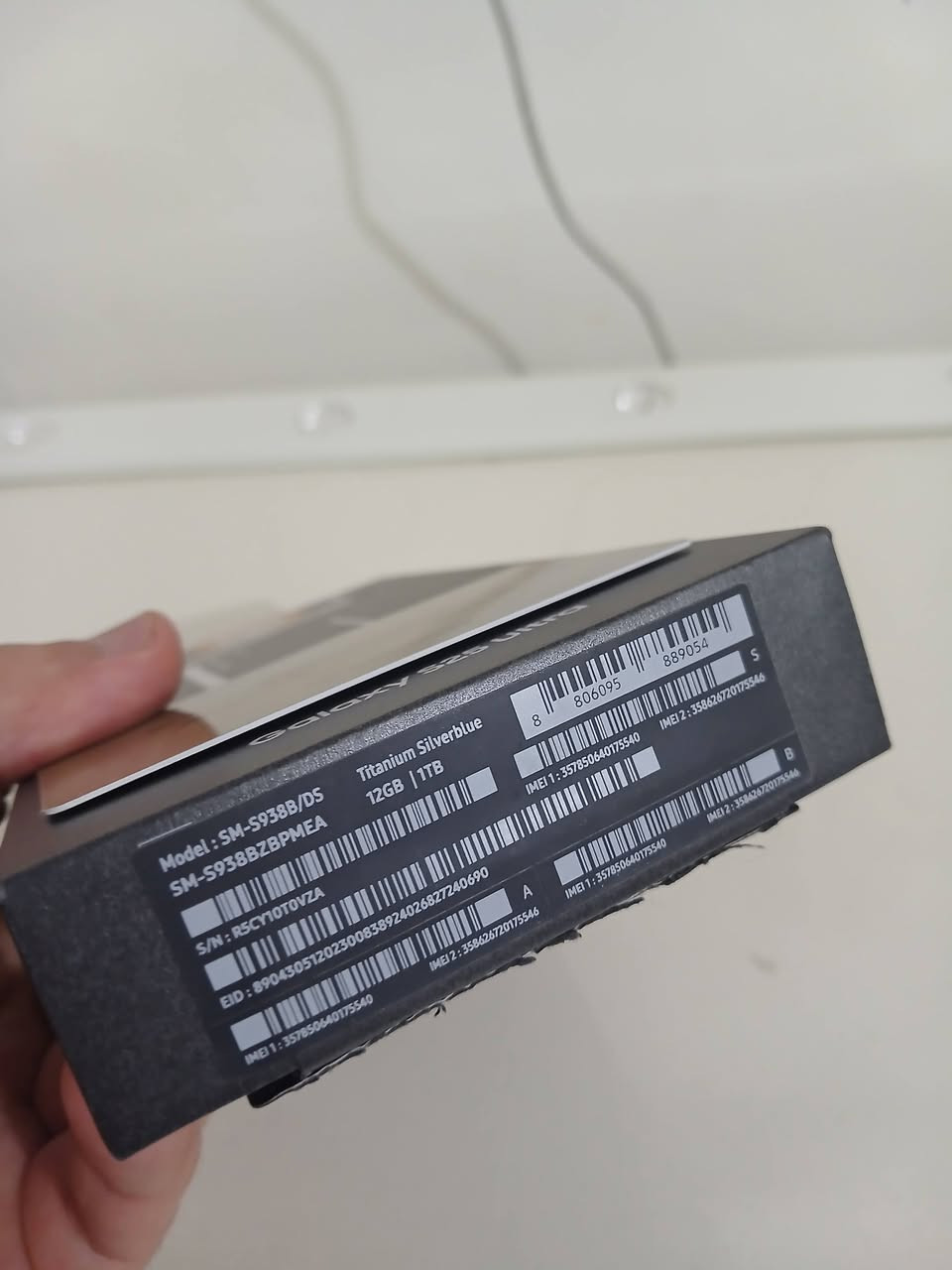 توفر من جديد 
S25 ultra 
1 تيرا/ الف كيكه
كامل ملحقات 
ضمان الوكاله 
نظافه ٩٨%
فقط طخه خفيفه بل طارف ومراح تشوف اله دقق بي
الباقي كفاله. 
شرط الفحص والضمان 
عليه لاصق شاشه وعدسات كامره وحافظه
اقوى سعر مليون ٣٢٥ 
وهذا ضمان وليس دبي 
بغداد الكرخ 
يوجد توصيل 
***********
بيع  مراوس
