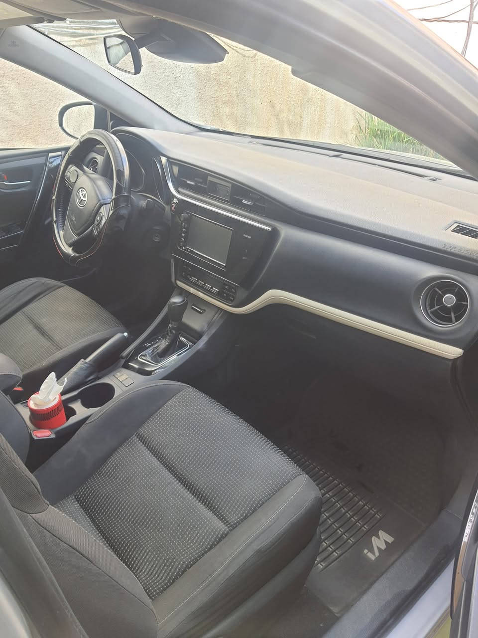 السلام عليكم ... كورله للبيع موديل ٢٠١٨ بغداد حادث جدا خفيف بدون دواخل ايرباكات سليمه ماشيه قريب ال 70  السعر '125 للاستفسار  ***********   مكاني بغداد  العامريه
