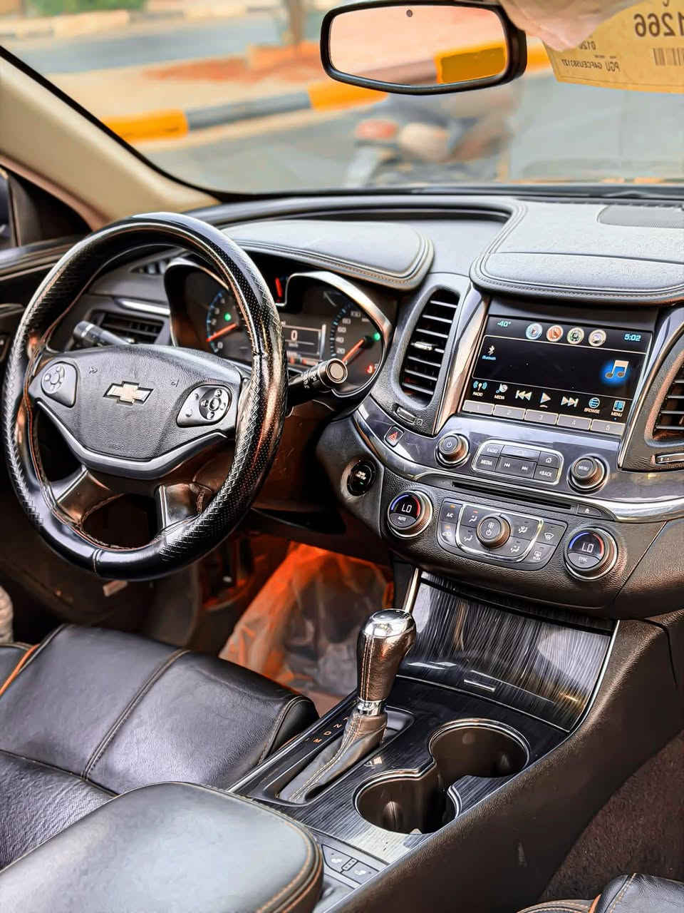 السلام عليكم من رخصت الادمن المحترم…
صلوا على محمد 😍
Chevrolet AMPALA ((PREMIER))
شيفروليه أمبالا موديل 2019 فئة بريمير سيارة حادث جاملغ وباب  والباقي كفالة تبديل ودواخل السيارة جديده جداا واي نقص مابيها  عليها ادامة كاملة مكينة گير حدادية تبريد ثلج ❄️ تدفئة كلشي جاهز كل نقص مبيها السيارة فوول الفول 1/1 اعلى فئة (بريمير)..
6 سلندر🚀.
قطعتين تبريد.
يدات ستيل.
5 بصمات.
بانوراما.
بصمة أبواب وبصمة تشغيل.
تشغيل عن بعد.
سايد بريك دكمة.
كراسي كهرباء+تدفئة تبريد.
كراسي جلد طراز خاص.
أشاير بلمري+نظام ترحيب.
قطعتين تبريد.
شاشة جبيرة لمس+شاشة صغيرة عرض العطلات.
قاصة.
نظام APPLE CAR+CAR PLAY+GPS+Wi-Fi.
منافذ USB+USB TYPE C.
تحكم ستيرن +مثبت سرعة.
وبعد بيهاا مواصفات هوااي السيارة دينار مذب عليها جاهزة وكاملة من جميع النواحي رقم نجف دولي جديد تتحول بكافة محافظات العراق سنوية لغاية ((2028)) بأسمي مكانها السماوه 
السعررر(130) وبيهااااا مجااااال..
للأستفسار: ***********
 ملاحظة المكينه كارتون صار سبوع من شديتها محتاز بيع مستعجل
