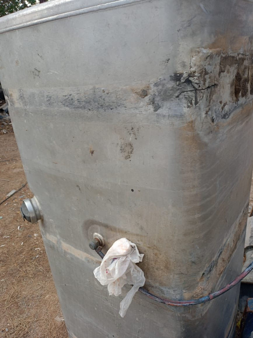 السلام عليكم تانكيات للبيع وصالنصه سكانيا تانكيات ٢/٦٠٠لتر جدد مكانهن البصرة الزبير ‭٠٧٨٠ ١٢٤ ٩٣٧٧‬
