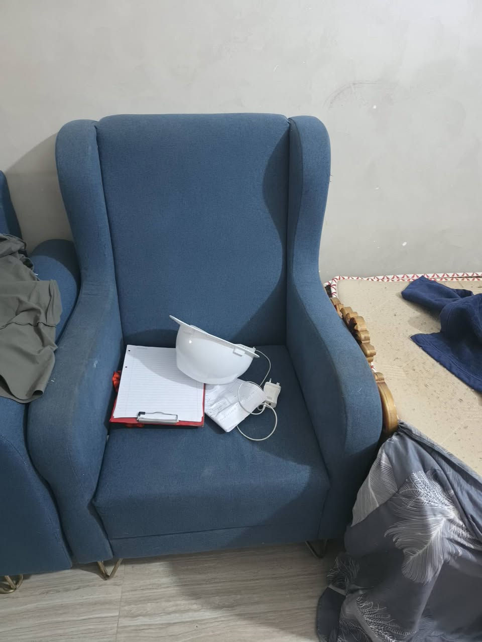 بنات الميز الي جوه الحوض ب١٠ 
الغرفه ب٧٠٠ وبيه مجال
الميز مال الاوتي تفصال ب ٢٥
الكنتور ابو البابين ب ١٩٠ وبي مجال قليل 
البراد ب٤٠ 
التخم الأزرق ب ١٥٠
التخم الملكي ب٩٠٠
الجربايه ام النفر هيه والكومدي والدوشك ب ١٢٥ 
الميز التلفزيون ب٢٠ 
الدب ب٢٠ وبي مجال
اكو زاويه مال كاونتر هيه والملحق قياس متر وشويه سعر ٧٠ وبيه مجال المنيوم 
مستعجلين على البيع 
اي ستفسار خاص


**إذا كنت صاحب هذا الإعلان وتريد حذفه لأي سبب، رجاءا أرسل رسالة إلى الدعم الفني**