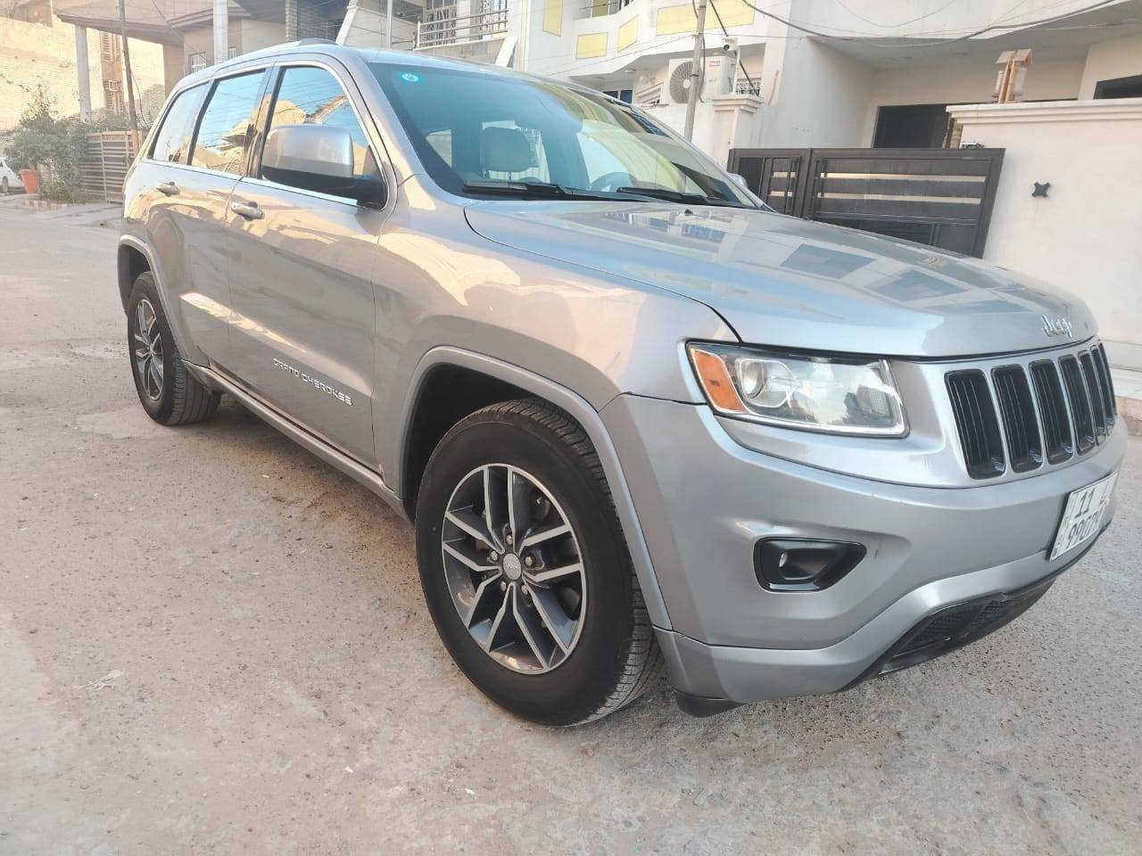 جيب جديدة لاريدو2015 بصمه كشن كهربائي رقم بغداد وارد أمريكي داخله كلين بدون حادث فقط دعاميه اماميه سيارة جديدة معنه الكلمه نصبتهه كلش حلوة داخل احله تخم تاير جديد قبل شهر شدينا كير طيارة مكينه وكير بلاد بدون فتح بدون بارد بدون شخص بيع أو مراوس  العنوان بغداد الكرخ حي الجهاد *********** السعر ٢٠٥ بل عافيه لي ياخذهه
