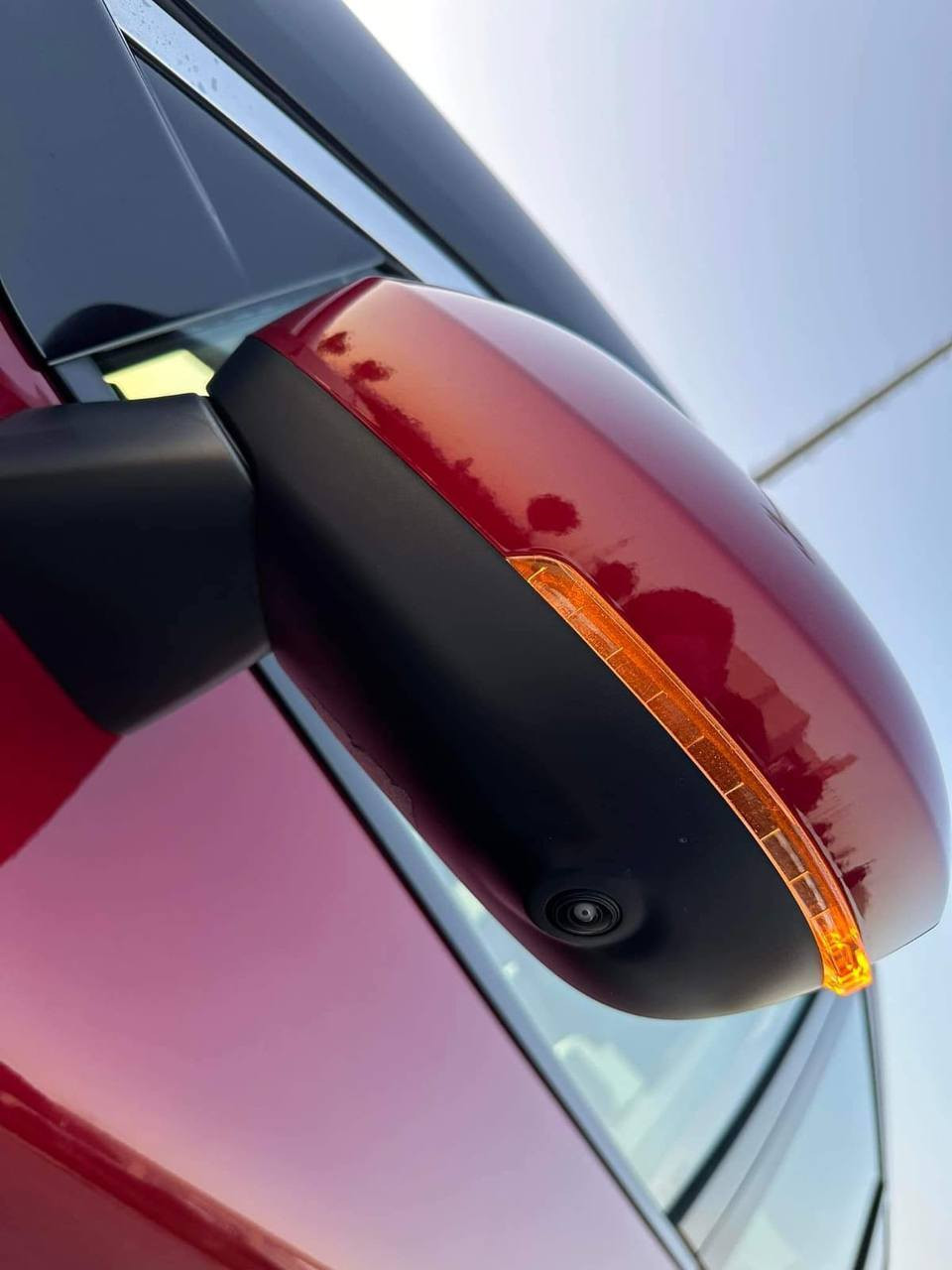 نيسان روج 2021 SV AWD
محرك 4سلندر 
حجم المحرك 2500cc
المواصفات :-
فتحة سقف (بانوراما)
5 كامرات
حساسات خلفية 
رادارت 360
5 مودات قيادة(عادي-سبورت-ثلجي-جبلي-اوتو)
اوتو هولد
هاند بريك بصمة 
تنبيه خروج مسار 
قيادة ذاتية 
توقف ذاتي 
بصمة
كشن كهرباء 
كشنات تدفئة
4 ابواب بصمة مع دخول ذكي
تشغيل عن بعد
شاشة تحديد الاعطال
شاشة كاربلي
تحكمات ستيرن كاملة
دشبول ٣ اللوان اسود ورصاصي وجوزي
ويل كروم 
اشارات بالمري
بروجكتر
نقطة عمياء 
مخرج تايبسي
لايتات LED
فور ويل درايف
الحادث (جاملغ سكن صبغ+بنيد )
ايرباك ستيرن طاك وراجع سستم

 السعر : 18200$
قابل للتفاوض 

للاستفسار أكثر : واتس اب
***********
