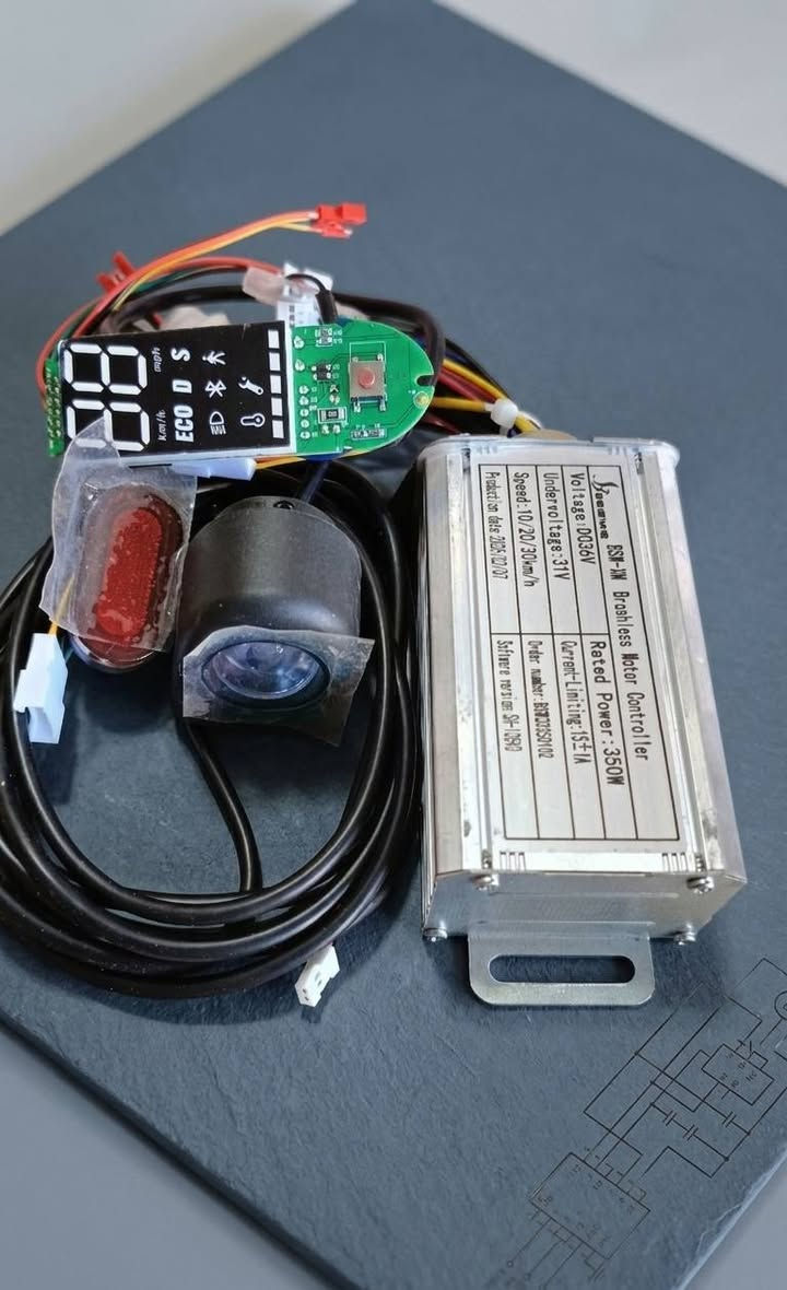 مجموعة عقول للسكوتر احجام مختلفه
عقل 100 أمبير يعمل 48-60-72 فولت 
عقل 30  أمبير يعمل 24-36 - 48 فولت


**إذا كنت صاحب هذا الإعلان وتريد حذفه لأي سبب، رجاءا أرسل رسالة إلى الدعم الفني**