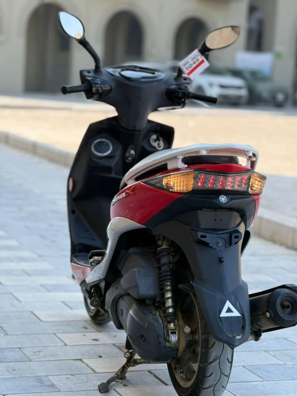 للبيع دراجه سكنس مال رمبه لدحديث نوزل خطين شلعه معدل خير من الله سلف هندركفراته اصليه  محرك بلادي برغي مملعوب بيه كهربائيات كلها شغاله اوراقها كامله دراجه مكفوله اي نقص مابيها السعرمليون و100الف العنوان بغداد الكرخ الاتصال على الرقم ***********
