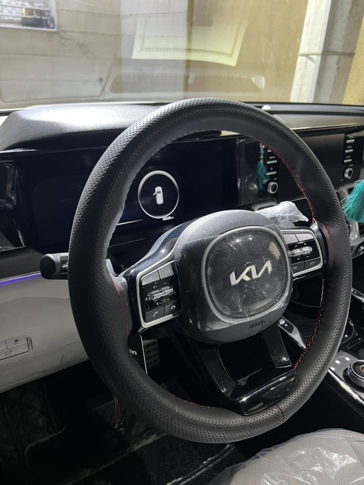 للبيع كيا سورنتو  2022 فول 1/1 موصفات 4X اعلى موصفات
رقم بغداد الدولي بسمي 
ماشيه 27 الف بوضع الزيرو 🧿
كفاله عامه ( لا بارد لا صبغ لا تبديل لا فتح ) 
المواصفات 
تشغيل عن بعد
فور ويل  
5 وضعيات قياده + 3 وضعيات طقوس 
خمس 5 كامرات
كامرات مع الاشاره 
بنوراما
كير ماوس 
بصمة تشغيل وبصمة ابواب
سبعه راكب
كشنات تتدفئة تبريد
 كراسي كهرباء 
وتوصيل usb بالكشنات
مري شفط
حساسات 360 درجة . 12 حساس
شاشة كبيره نفكيشن 
 مانع تصادم
مساعد منحدرات 
اوتو هولد
مانع انزلاق   
تشغيل عن بعد 
شاحن وايرلس
هاند بريك كهربائي 
باب خلفي كهرباء 
اضويه امامي زنون LED
اضويه خلفيه LED
كشافات LED
نظام GPS+خرائط

السعر 31.500 

لاستفسار *********** مكان بغداد
