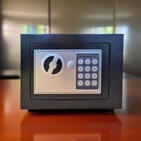 قاصة رقمية • قفل بكود • ٢٣×١٧×١٧سم