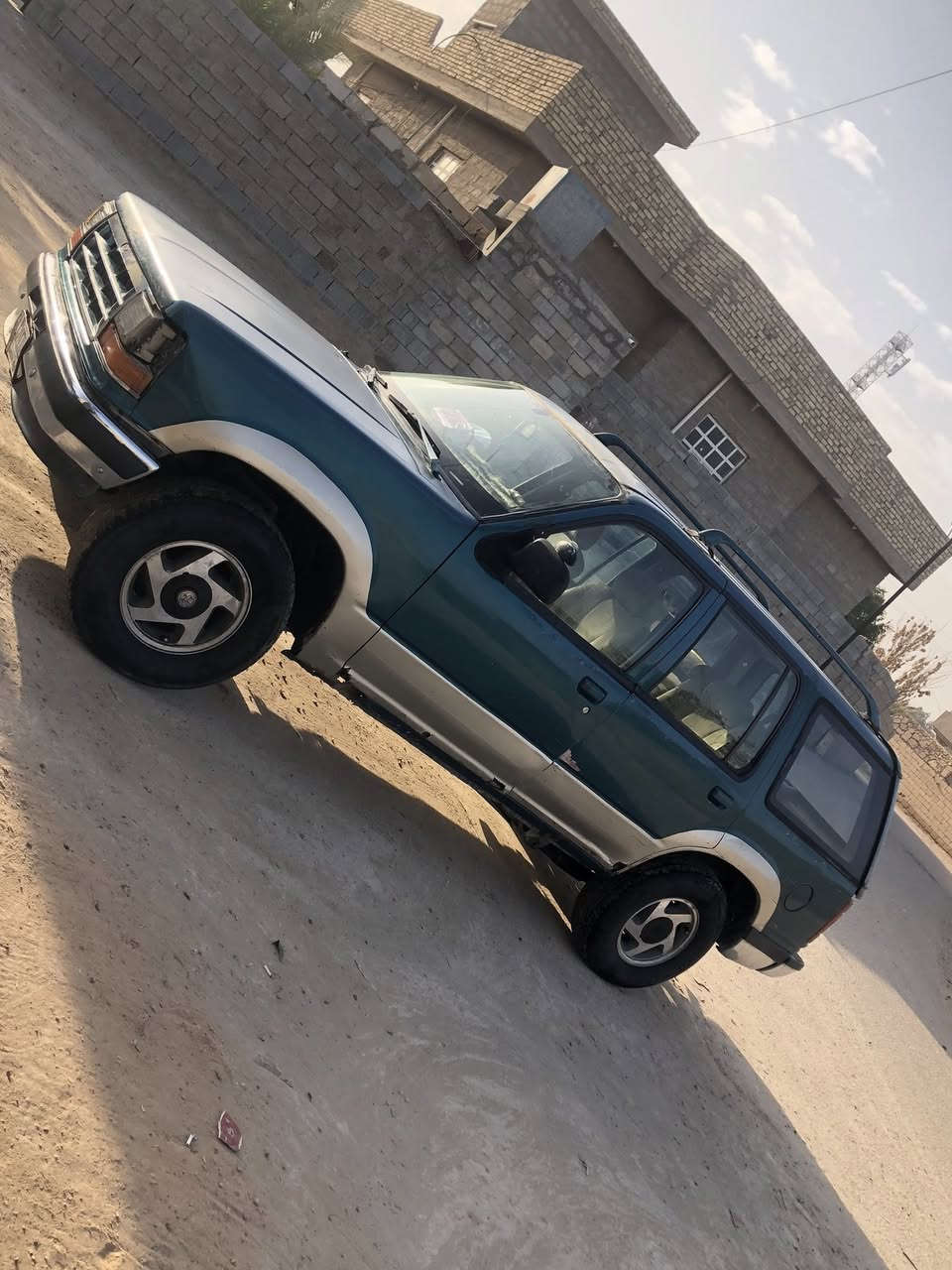 السلام عليكم فورد موديل 92 
رقم كربلاء الماني سنويه لحد 28 يلا تصقط  

مكينه وكير بطه 2500 (السعر30) وبيه مجال 

مكان السياره(فلوجه) ***********
