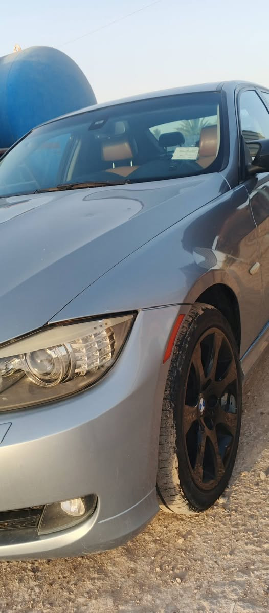 Bmw e90 2011مكينه وكير وتبريد كله كفاله للبيع مستعجل على البيعه . ***********وبيه مجال
