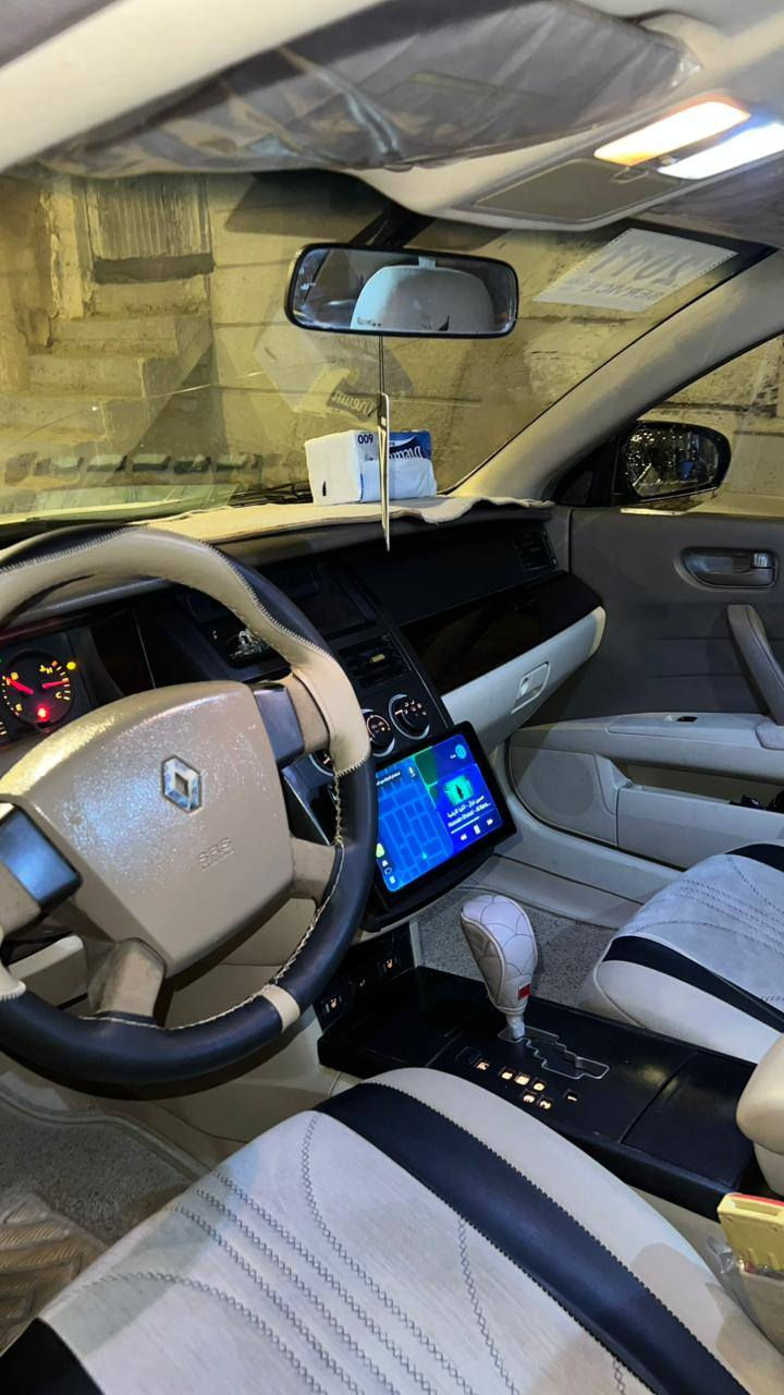 السلام عليكم رينو سفران ٢٠١١ 
سياره جاهزه من كلشي كفاله عامة استخدام شخصي 
الدوشمه جديده 
تبريد خير من الله
فراش الارضيه جديد 
حداديه 
تدفئه كشنات 
كهربايلات جديده 
شاشه تدعم كاربلاي 
وبيه موصفات بعد تعال وشف بعينك احسن . البصره السعر ٨٩ وبيه مجال حگ جيه تعال ***********
*********** البصرة, العراق
