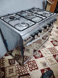 طباخ نضيف للبيع سعر 125وبي مجال قليل 07758635540