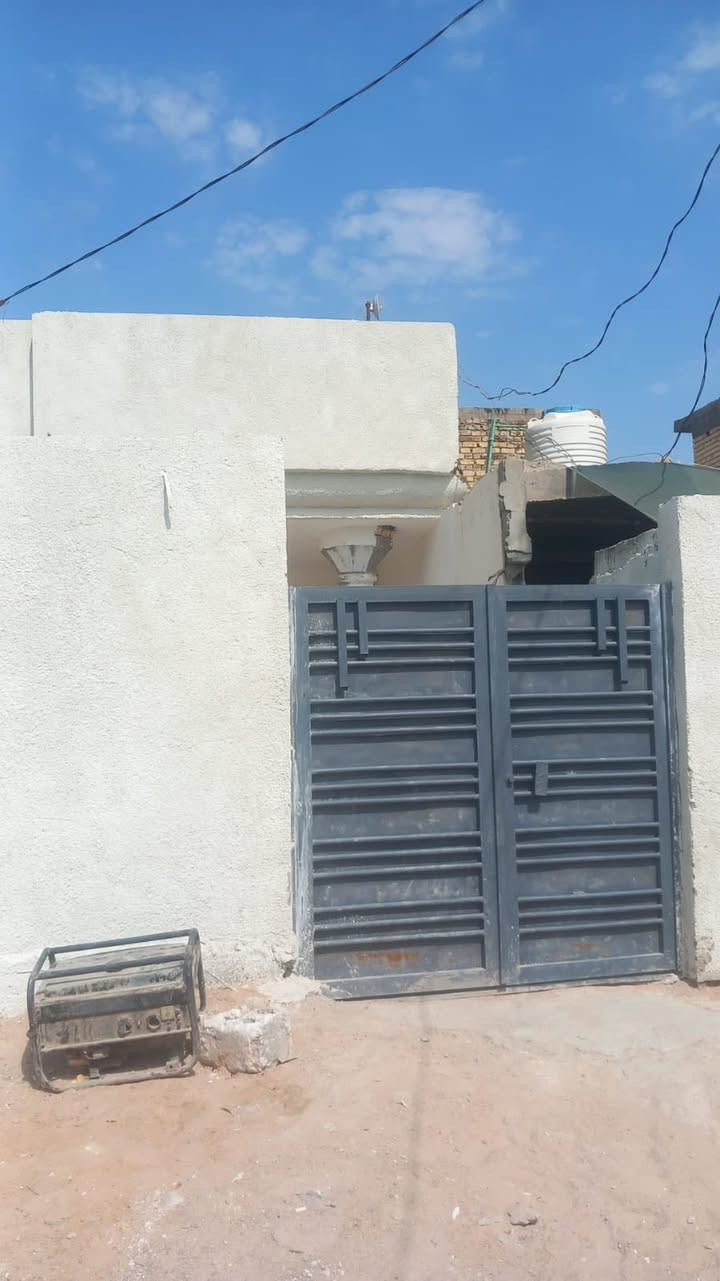 اسلام عليكم بيت مساحه 160 واجهي8نزال 22
طابو زاعي سند 25 متكون من غرفه وستقبال هول مدطبخ صحيات داخليات واخارجيات سعره 25وبي مجال مستعجل ع بيعته مكانه 
طوريج جاي عن الكوي ***********
