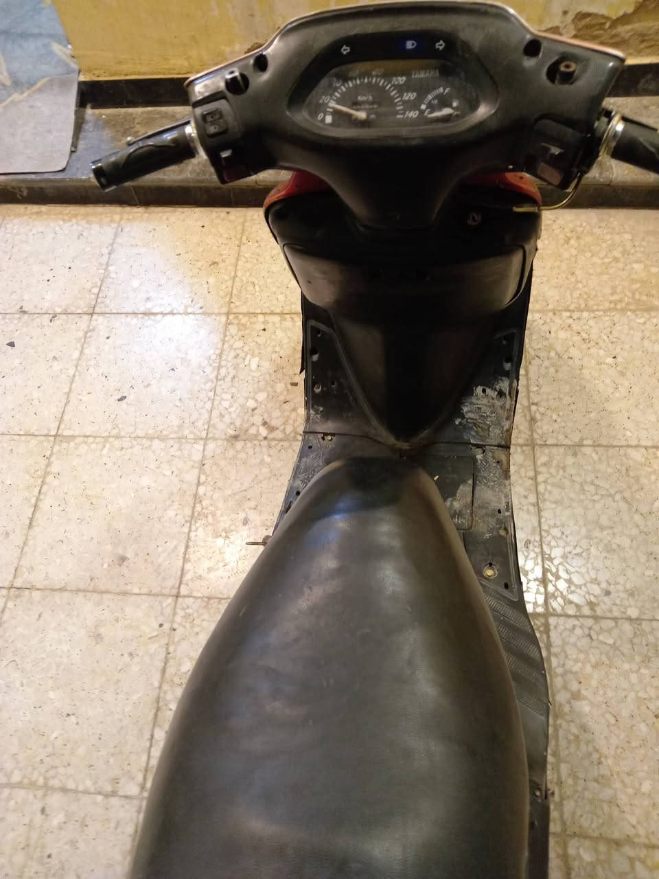 سلام عليكم عندي فراشة للبيع كوم حديد كايمة ماتشتغل المكان البلديات السعر100وبيهة مجال الرقم ***********
