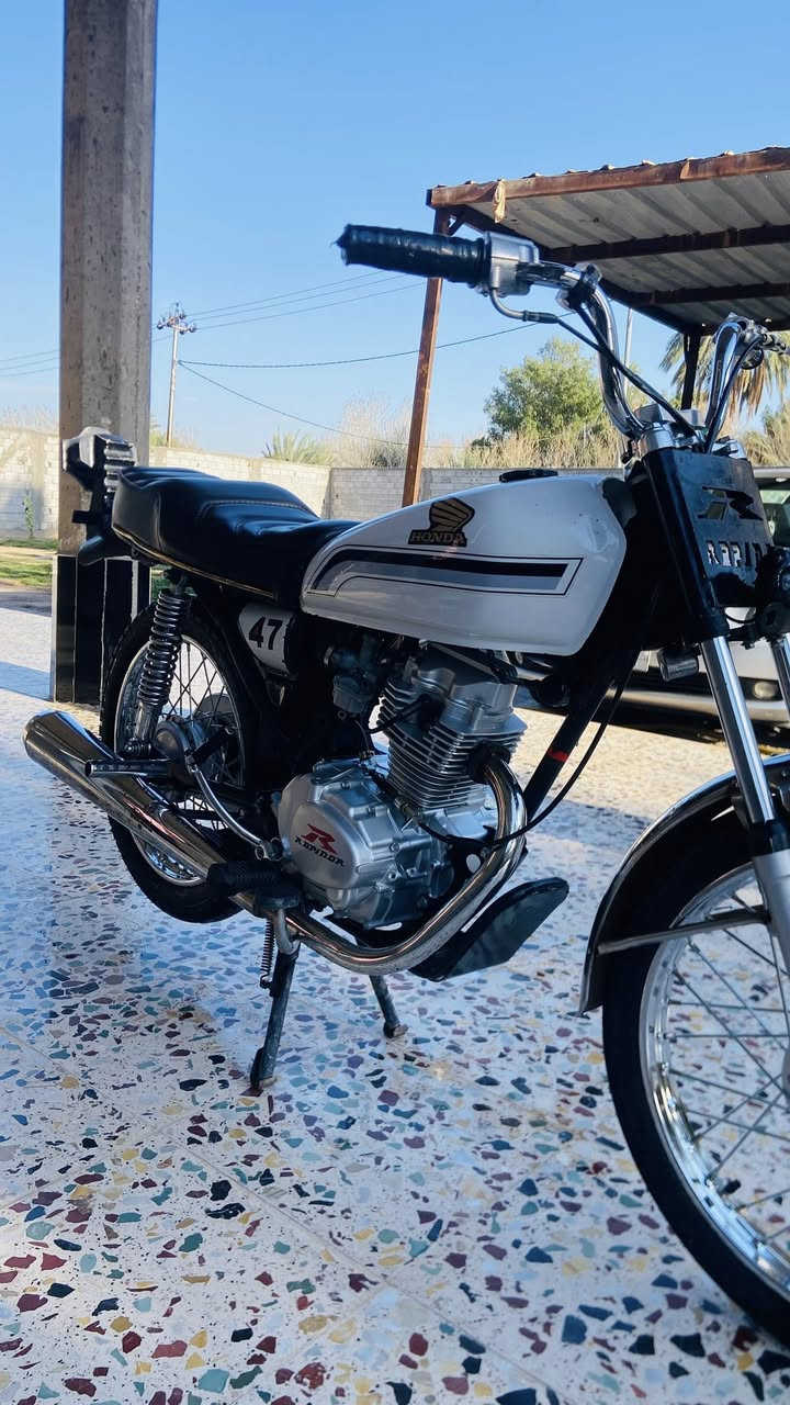 دراجه البيع موديل 2020وراق صولي وسعر 800بيع مجال هاذه رقمي ***********عله طريق نعمانيه كوت شراي راسني
