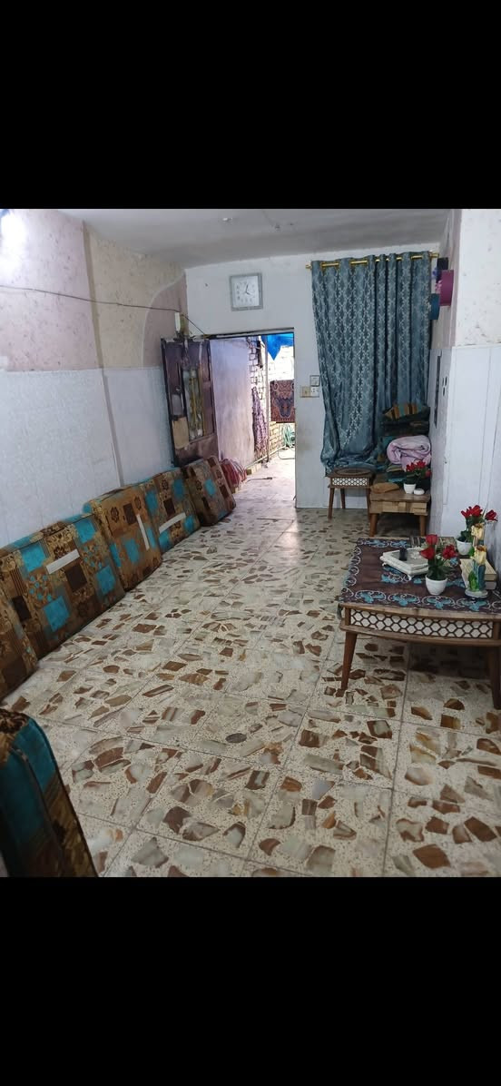 بيت للبيع ٦٢ متر قرب حسينية ام البنين ع بسعر قطعة ارض يحتوي على استقبال ومطبخ وخدمات والطابق الثاني غرفتين 
((بسعر قطعة ارض)) واجهة ٣ في ٢٠ 
للاستفسار ***********
