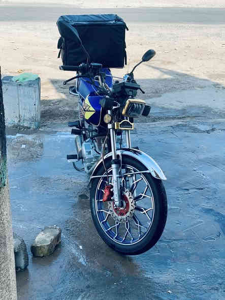 سيفان موديل 24 خير من الله نقصه دبلات امامي وبريك عارضه 650وبيه مجال المكان بغداد قرب الجزيره السياحيه 
*********** متواجد واتساب
