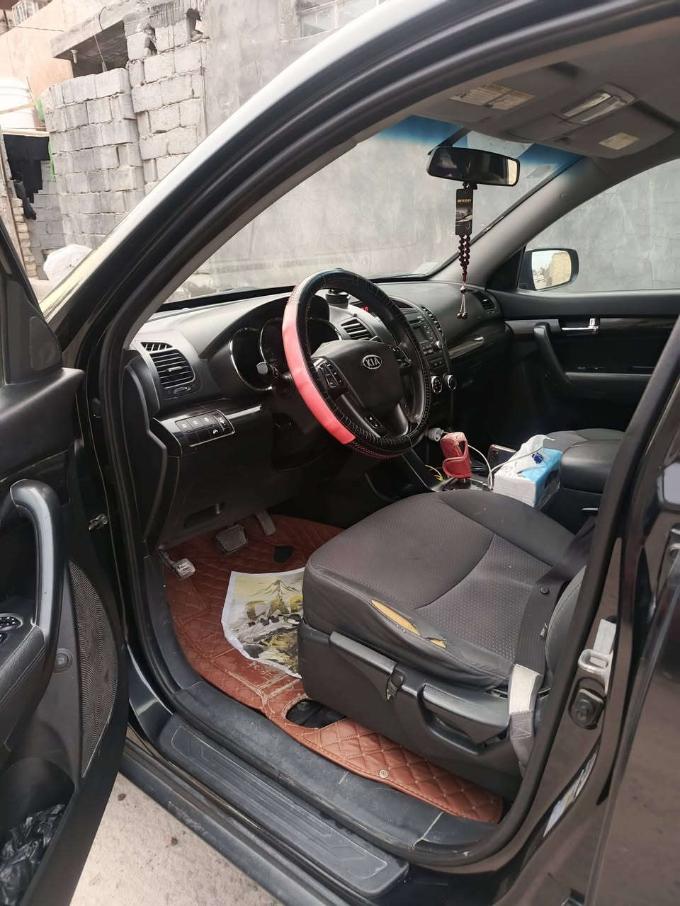 سلام عليكم سورنتو موديل 2013 مكفوله كير مكينه كهرباء شاصي فقط بيهه الجاملق الامامي اليم سايق ما مبدل مصبوغ سعره 125 الاتصال ***********
