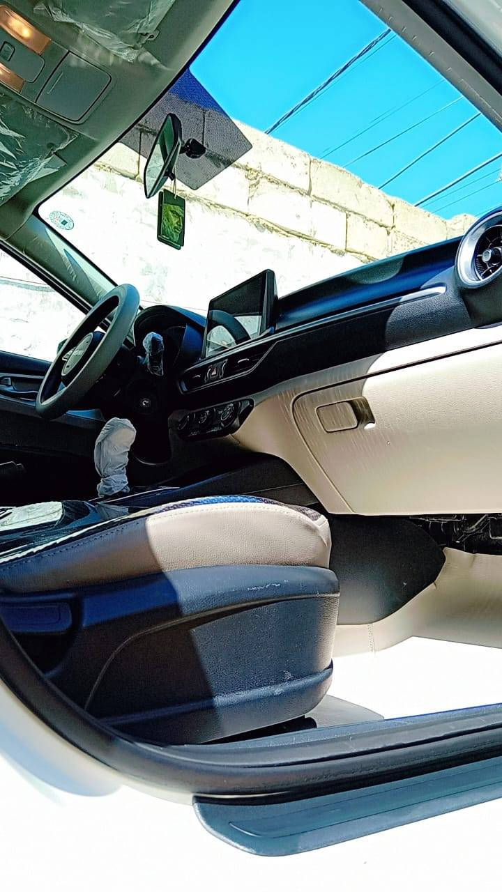 سلام عليكم
كيه سيراتو
مديل 24
كفاله عامه
بهي كرت فقط
ماشيه ٥٥
مكاني نجف
سعرها ١٧٧ مجال بسيط
تلفون ***********
