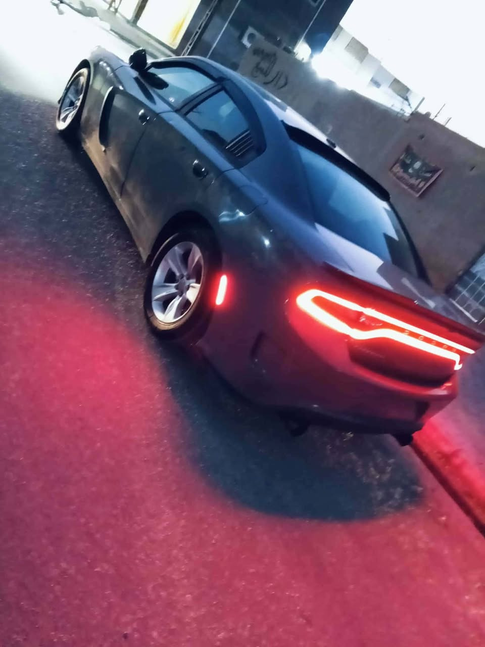 سلام عليكم اخوان جاجر 2017 لبيع خليجيه لونه سمنتي مكفوله كفاله عامه لسعر 200 وبيه مجال الطيبين نتصال عله هاذه لرقم ***********
