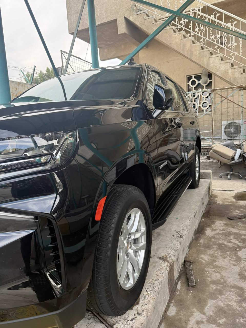 السلام عليكم تاهو 2023خليجي وكاله المنصور سياره جديده بحاله الوكاله ماشيه 16000الف كم  وبعدها بضمان للاستفسار الاتصال ع. الرقم ***********مكاني بغداد  الوزيريه
