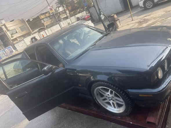 السلام عليكم ورحمه الله وبركاته بي ام 225 للبيع محرك 520فانوس مسكر كير مكينه اكسل بالباكيت كهربائيات شغاله سياره كير عادي صالنصه رياضي رقم شمالي سنويه جديده هزه جديده سعر السياره ٦٥ورقه مجال جدا بسيط البيع مستعجل للحاجه الماسه للمال مكان سياره بغداد حي البنوك قرب كليه اداره وقتصاد هاتف *********** موديل سياره ١٩٩٥
