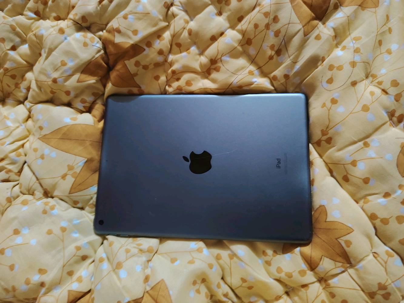 ايباد ٩ ذاكرة ٦٤ مامفتوح جهاز نضيف 