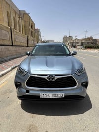 للبيع تيوتا هايلاندر   الموديل22  الفئة المتدد  فتحة تحكمات استيرن راد...