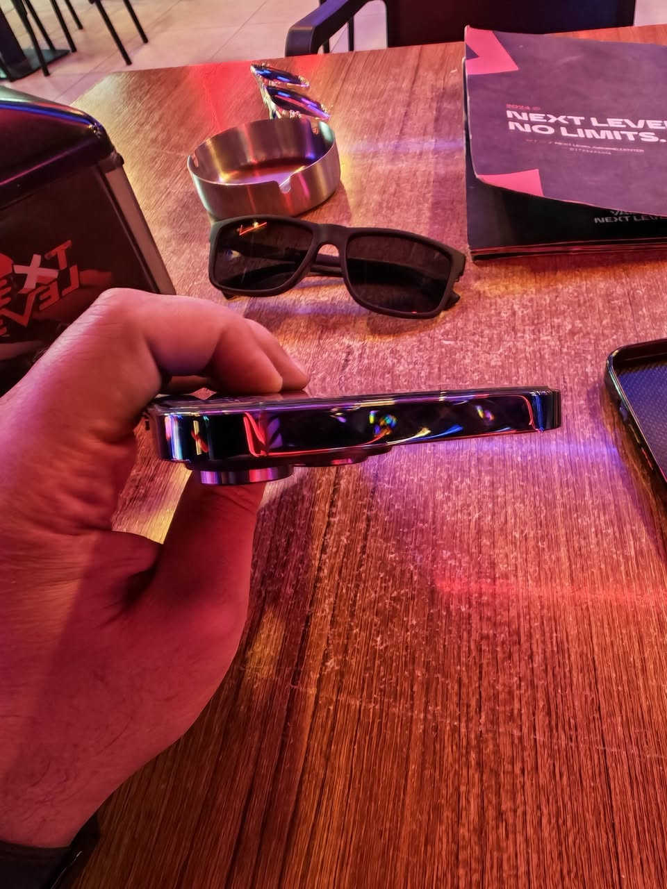 ايفون 14 برو ماكس ذاكرة 256 بطارية 94 الجهاز ماستر اخو الجديد حتى وصل الشراء موجود نضافة 100% مكفول تاخذة منل بيت مع الضمان . (***********)
