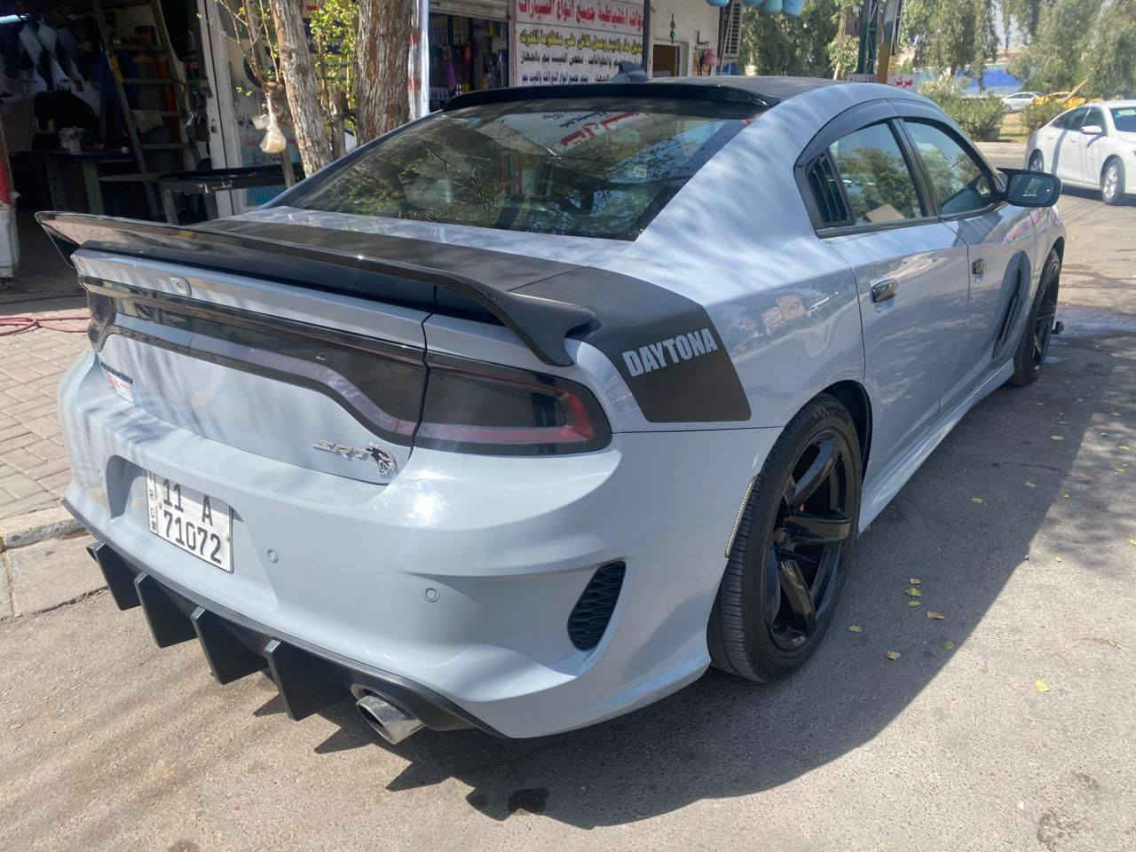 سلام عليكم جارجر دايتوانا مديل20 سياره فول للخير عده الفتحه تو ويل صور لحادث وسونار موجوده سعره 200 وبيه مجال  مراوس عادي***********
