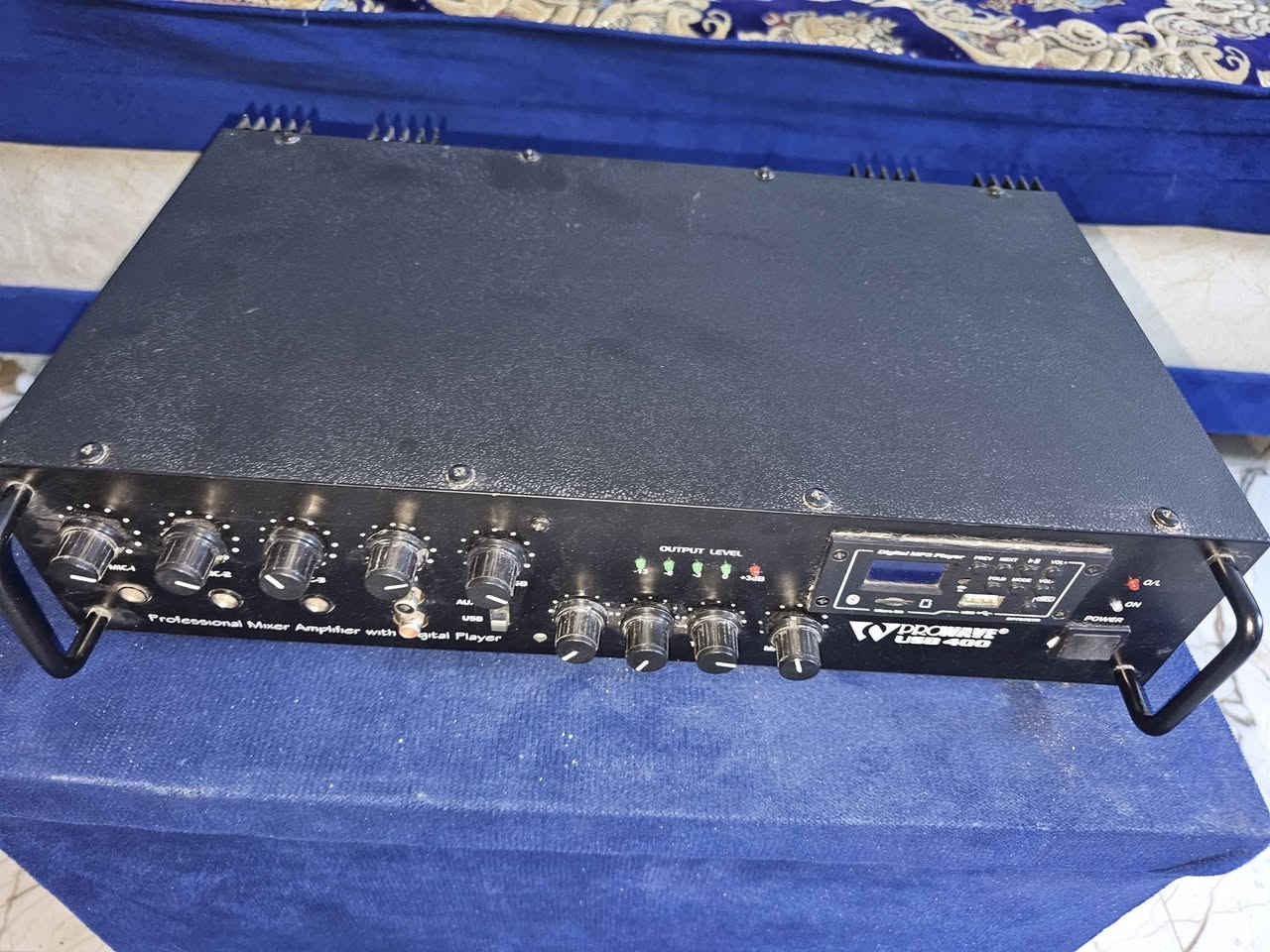 جهاز صوتي للبيع غير مستخدم جديد يشغل بوقي ورقي سماعات و mp3 
السعر 150 
تواصل واتساب *********** الشطره, ذي قار
