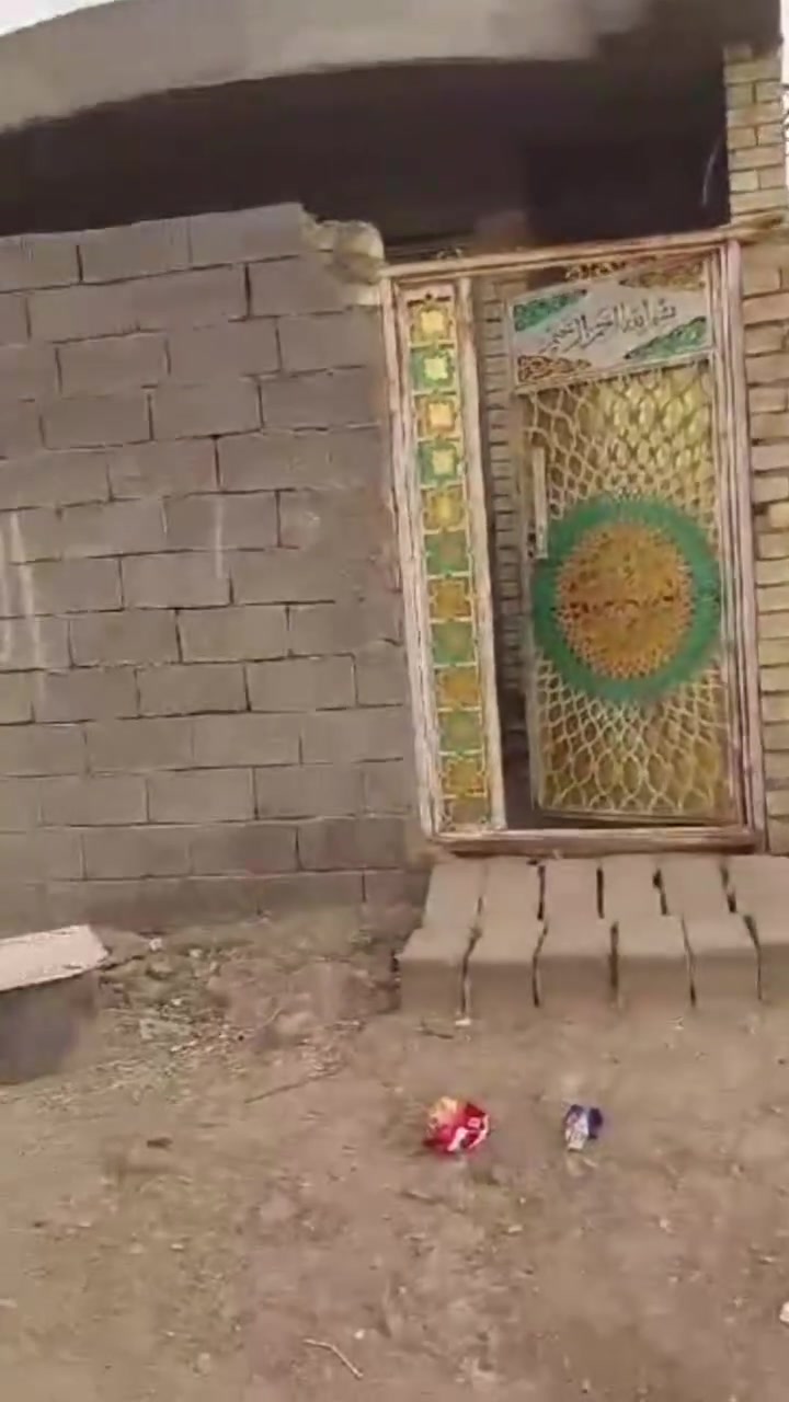 يا الله سلام عليكم بيت للبيع في منطقة حي البتول عل شارع العام قرب جسر المشاة  امانه  100متر السعر 65وبي مجال رقم الهاتف ***********
