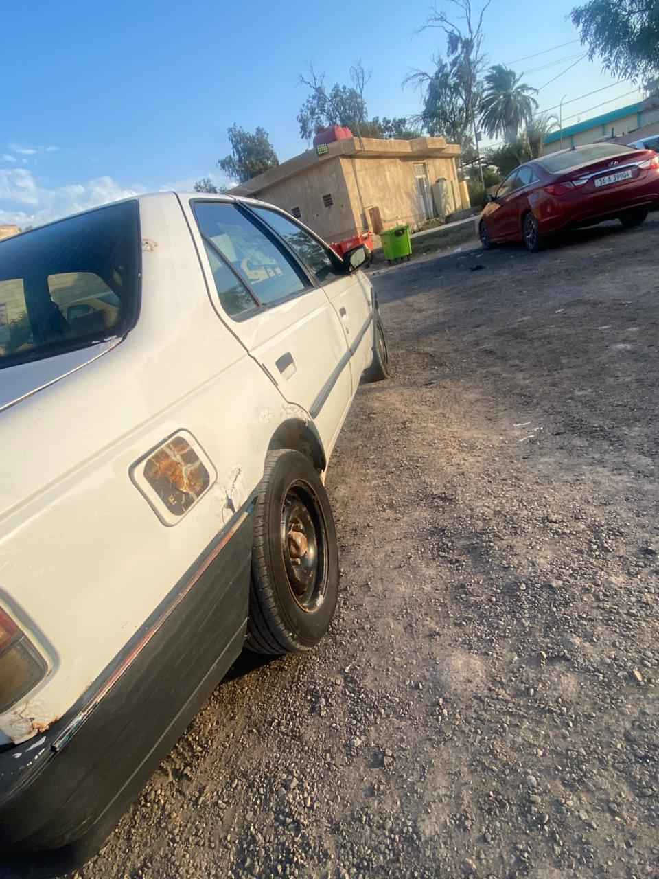 السلام عليكم 
سياره بيجو روا موديل ٢٠١٠ رقم قادسيه بأسمي سنويه ماساقطه 
كفاله من الحادث 
بيها خياسات بسيطه 
غرفه نضيفه 
تايرات جديده
عنبار بريك جديد 
كهربائيات كلها شغاله وتمام 
جامه اماميه جديده 
مكينه وكير جيده جدا 
تبريد جان شغال هسا ميشتغل

سعر ٢٣ بيها مجال بسيط
تواصل على الرقم او واتساب *********** ديوانية, القادسية
