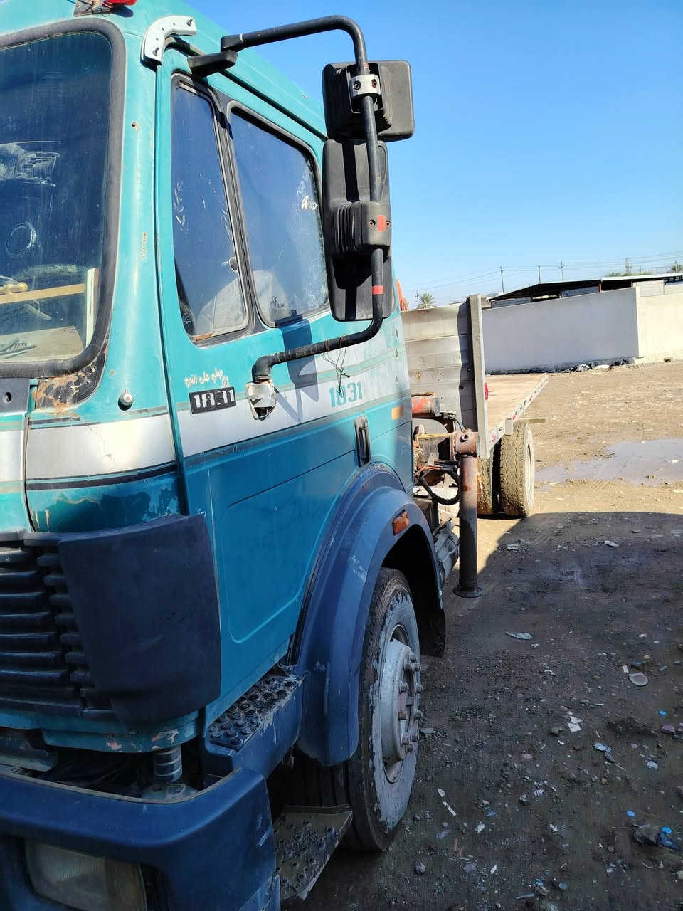 كرواتي موديل 92كرين بلدي قمره صباغ ما بيها دوشمه جديد  رقم انبار  بسمي سنويه 28 كرين 4طن مسجل بل سنويه تريله اسعر $175 بي مجال / *********** /***********
