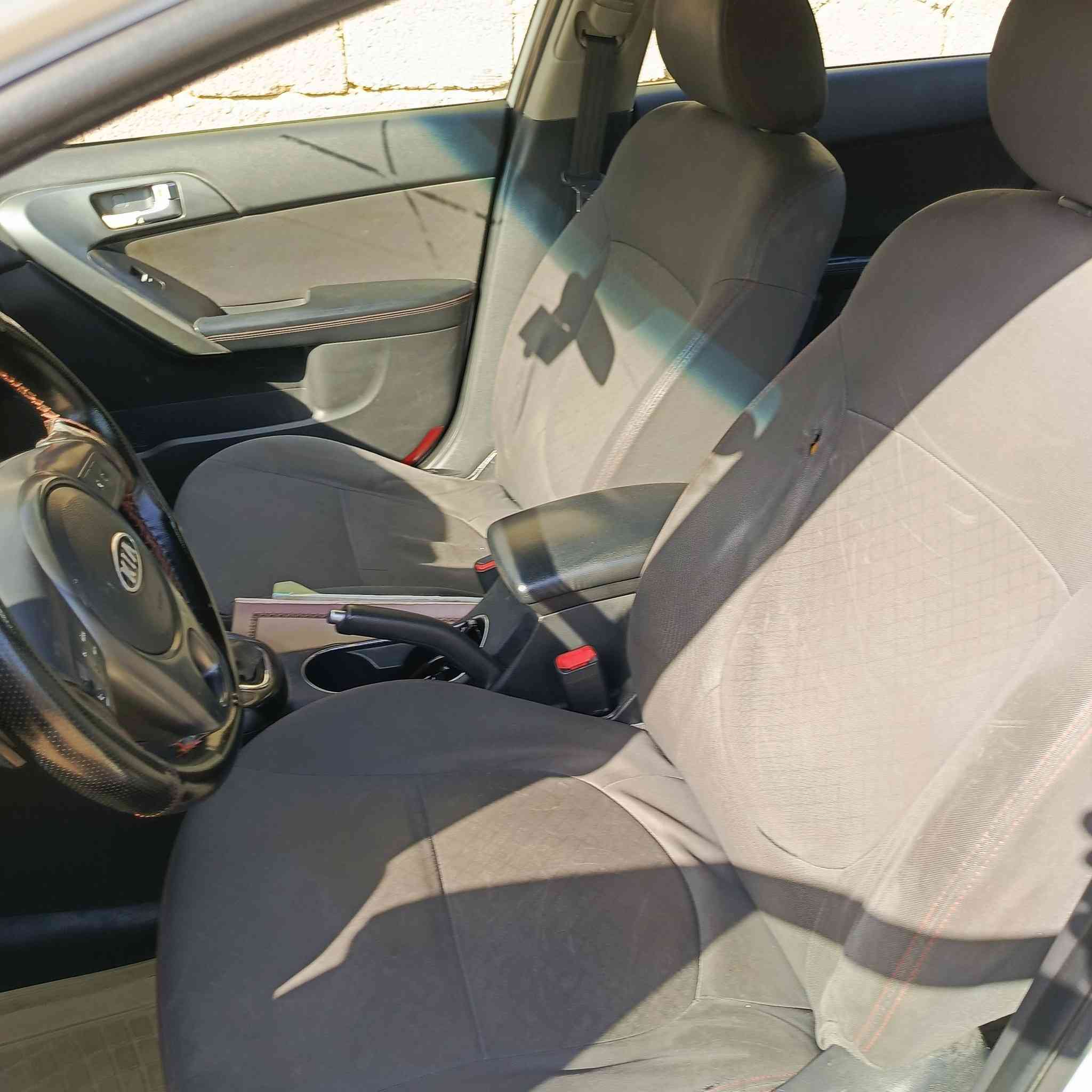 السلام عليكم
كيا سيراتو للبيع مديل13 الضرر بيها هلال الجاملغ موضح بل صوره ورصعه خفيفه خلف باب السائق مواصفات نص فول الشراي يجي خاص


**إذا كنت صاحب هذا الإعلان وتريد حذفه لأي سبب، رجاءا أرسل رسالة إلى الدعم الفني**